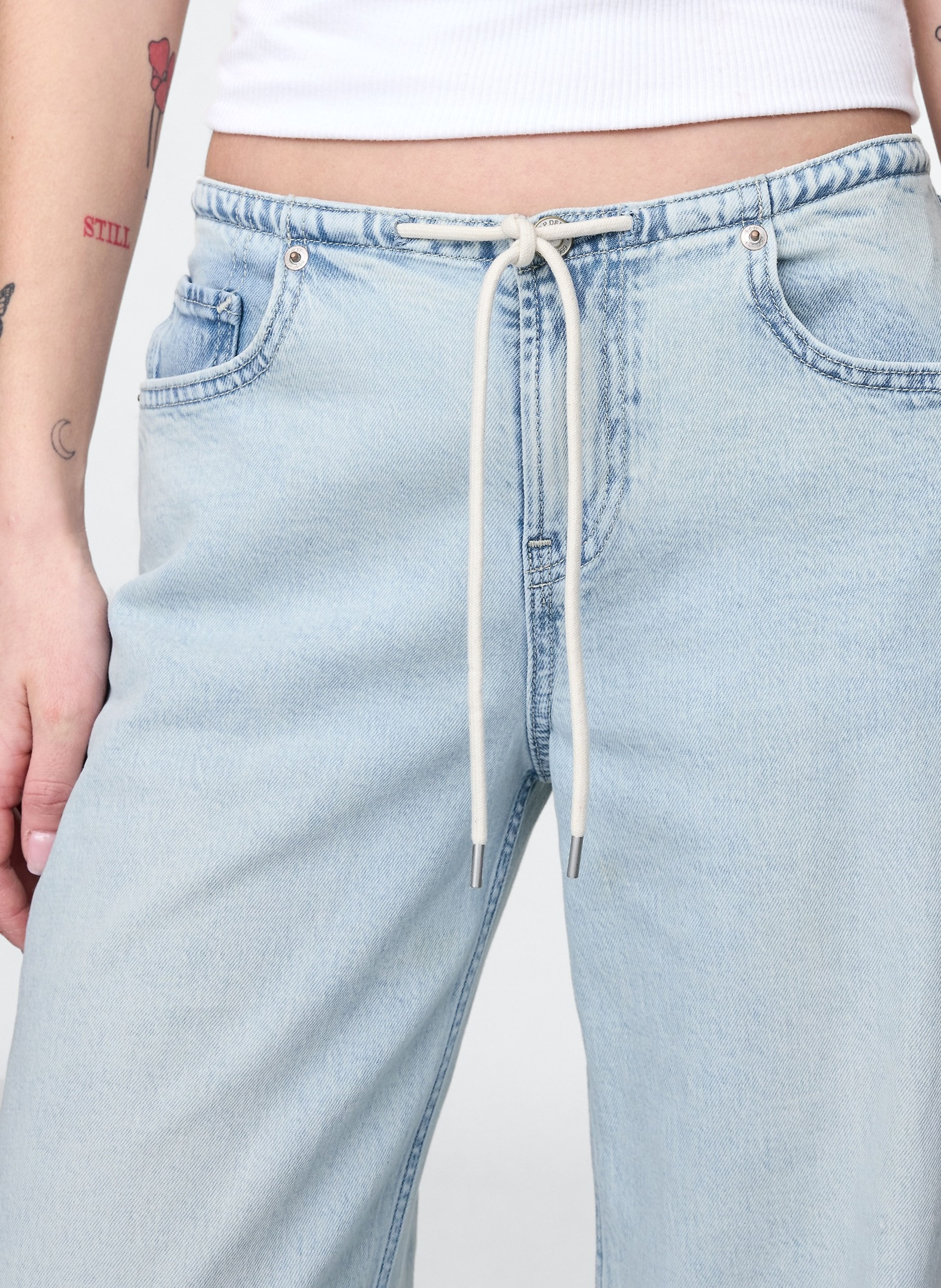 Mid Rise 90s Loose Jeans - 004
