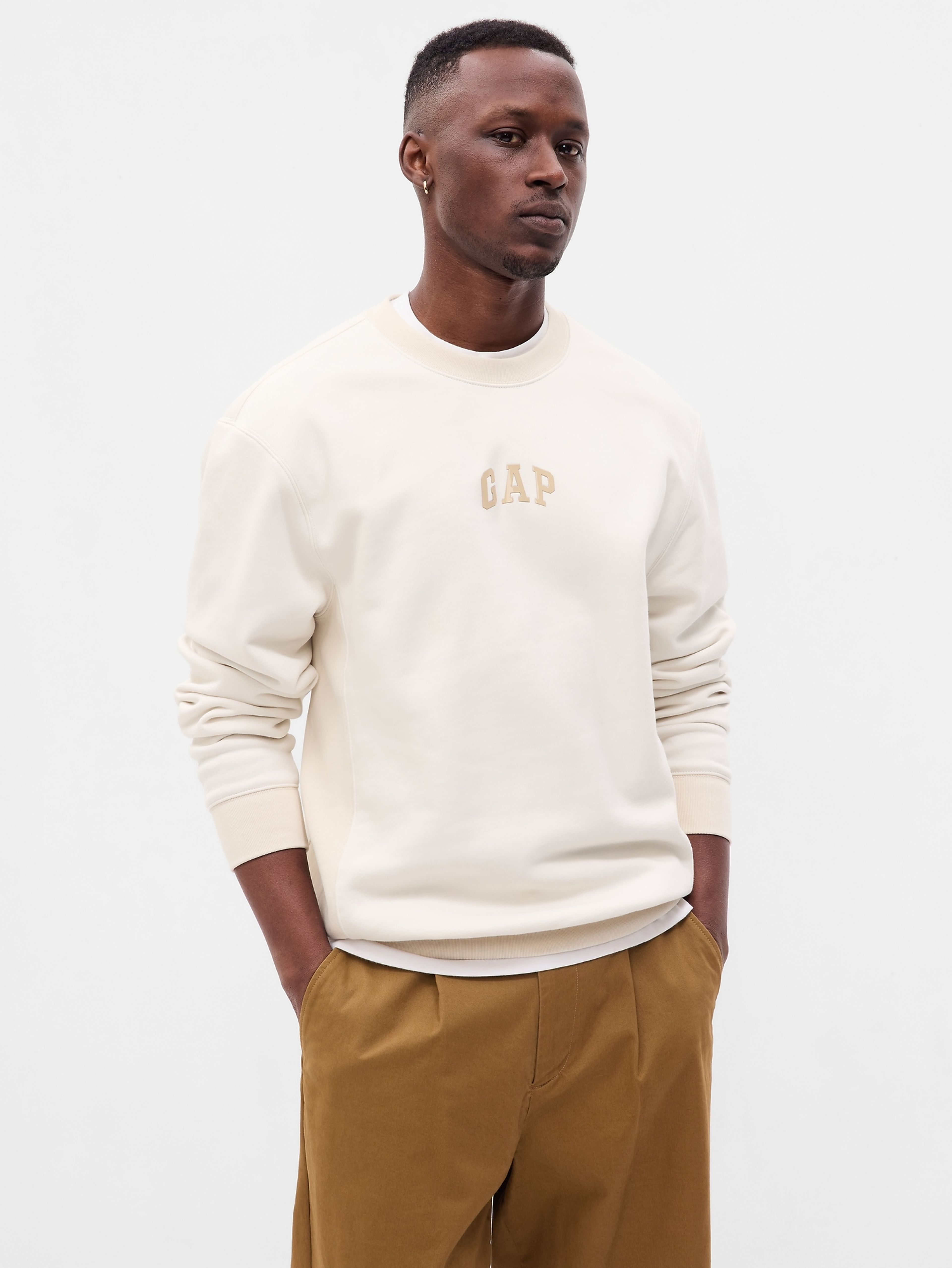 Pulóver GAP logóval