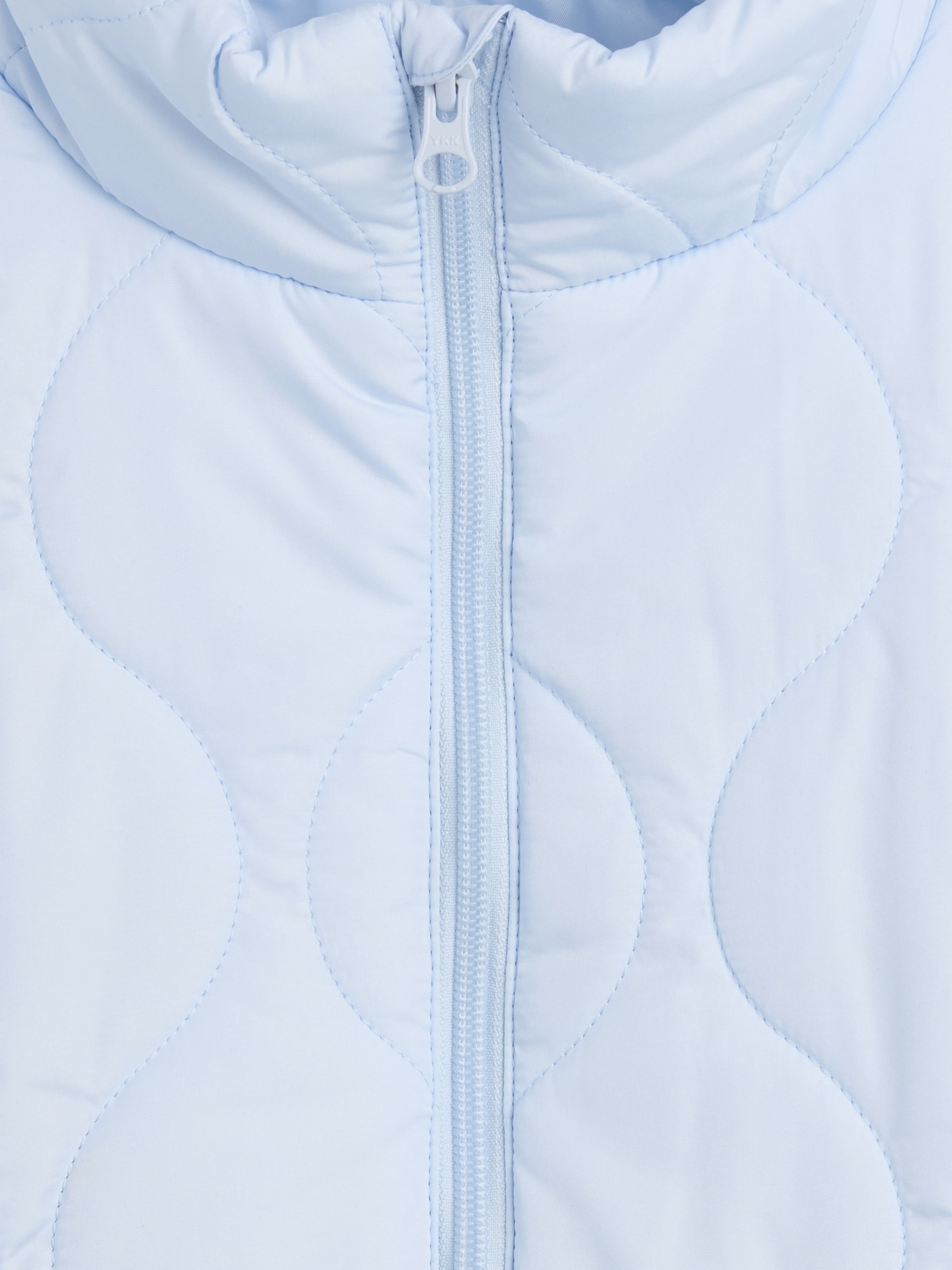 Dziecięca pikowana kurtka z logo - 005