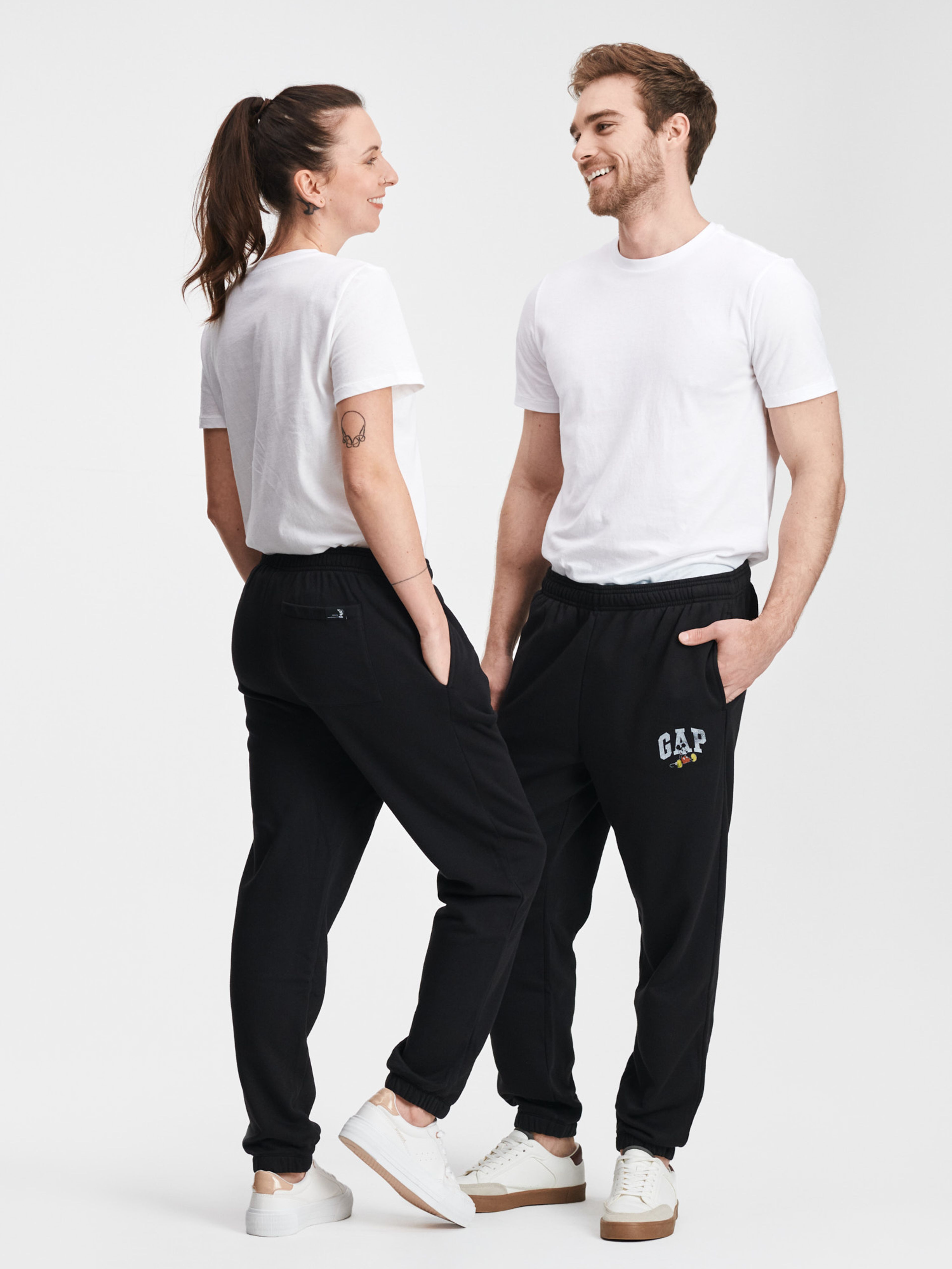 Tepláky logo Gap & Disney Unisex