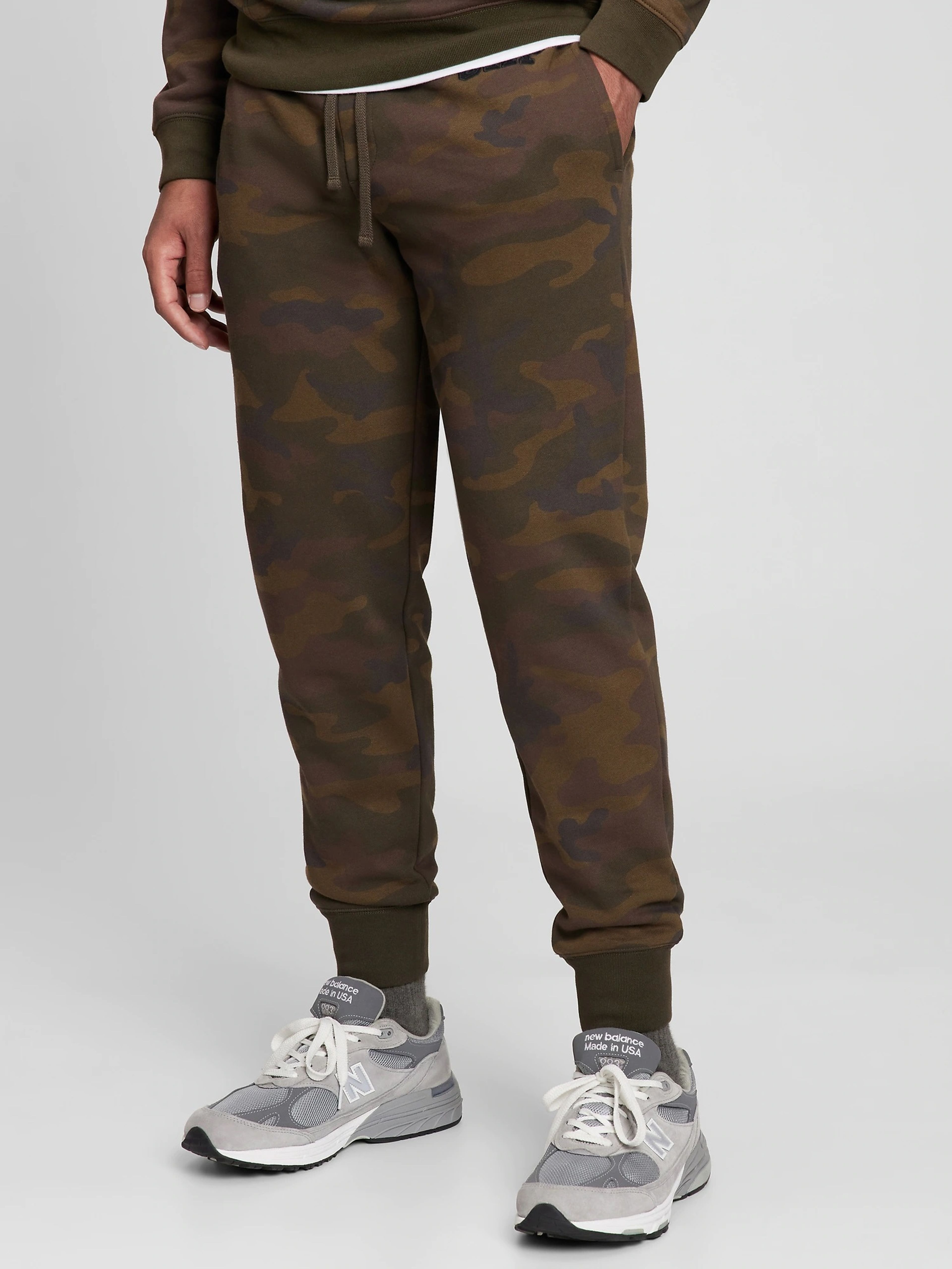 Camouflage-Sweatpants GAP Logo