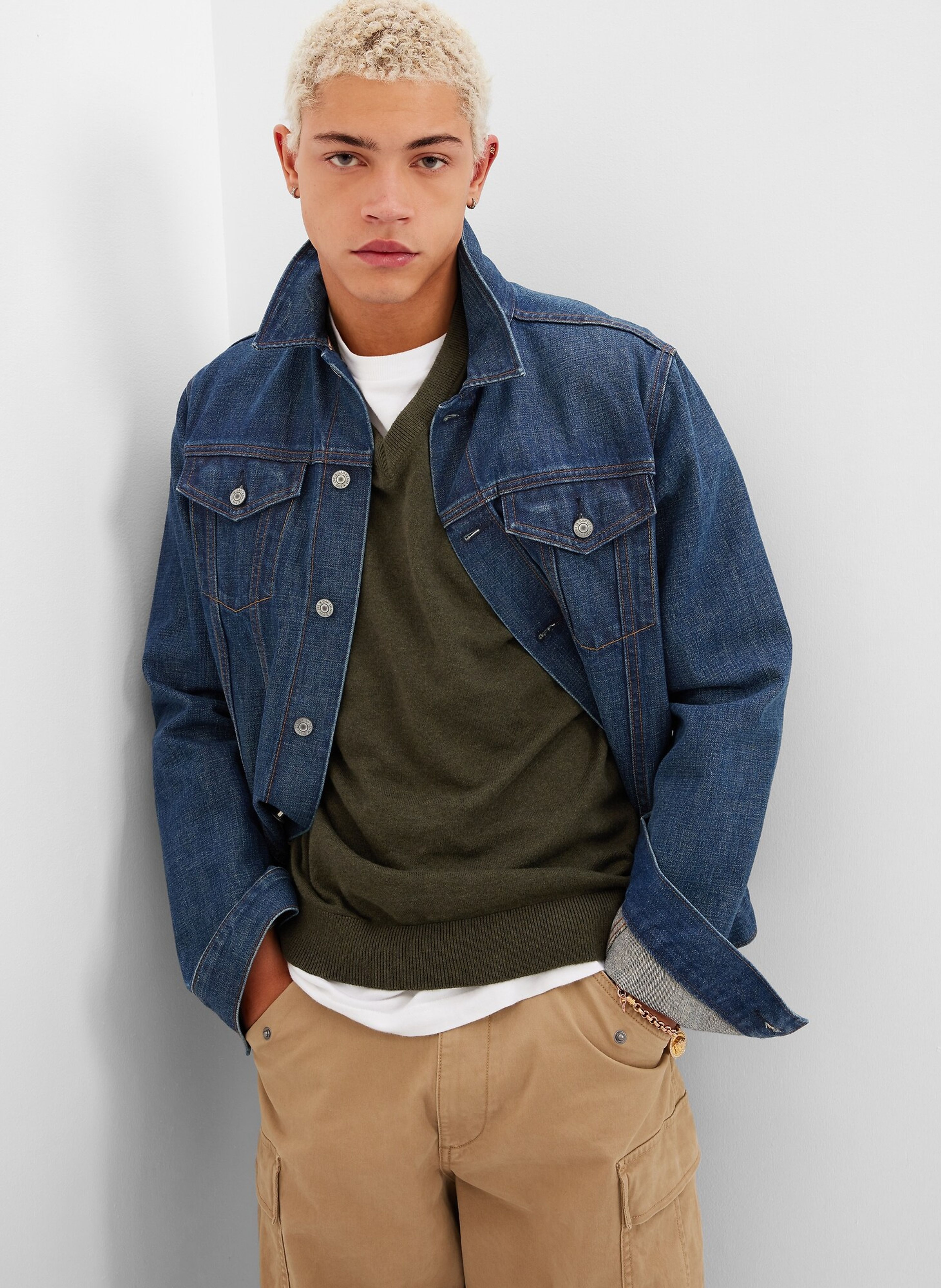 Sweter z dekoltem w serek - 003