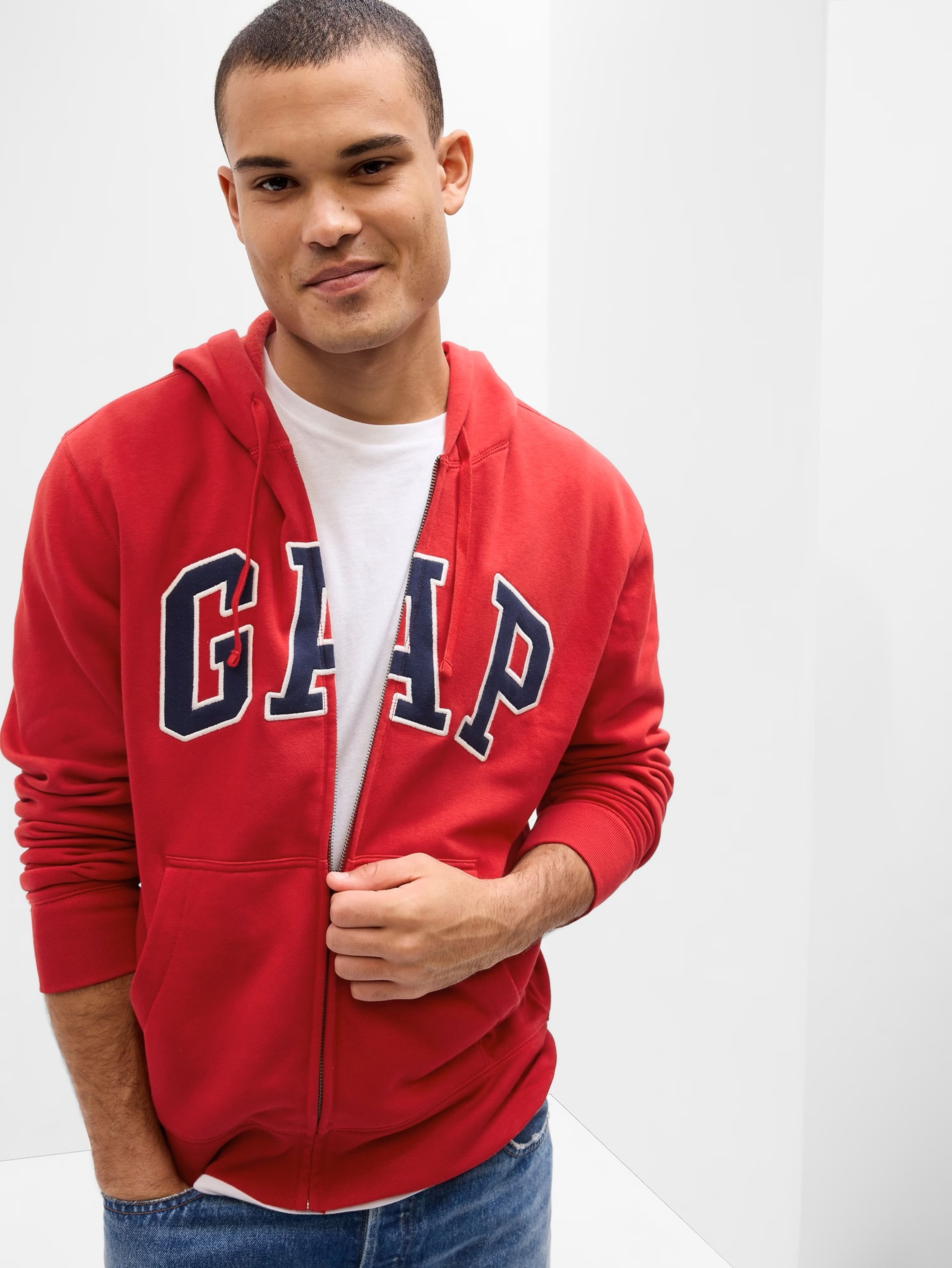 Sweatjacke mit GAP Logo