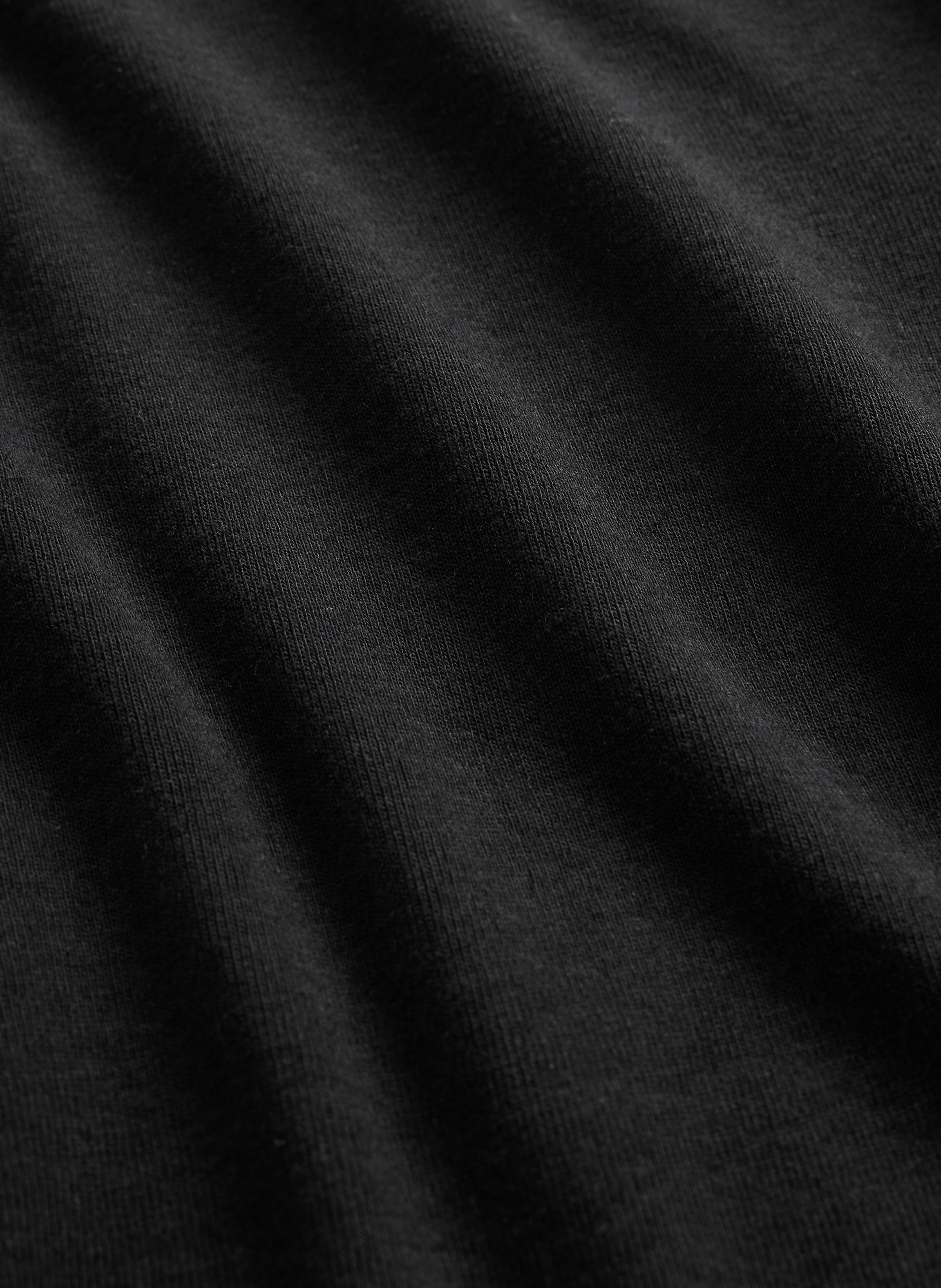 T-shirt z dekoltem łódkowym - 004