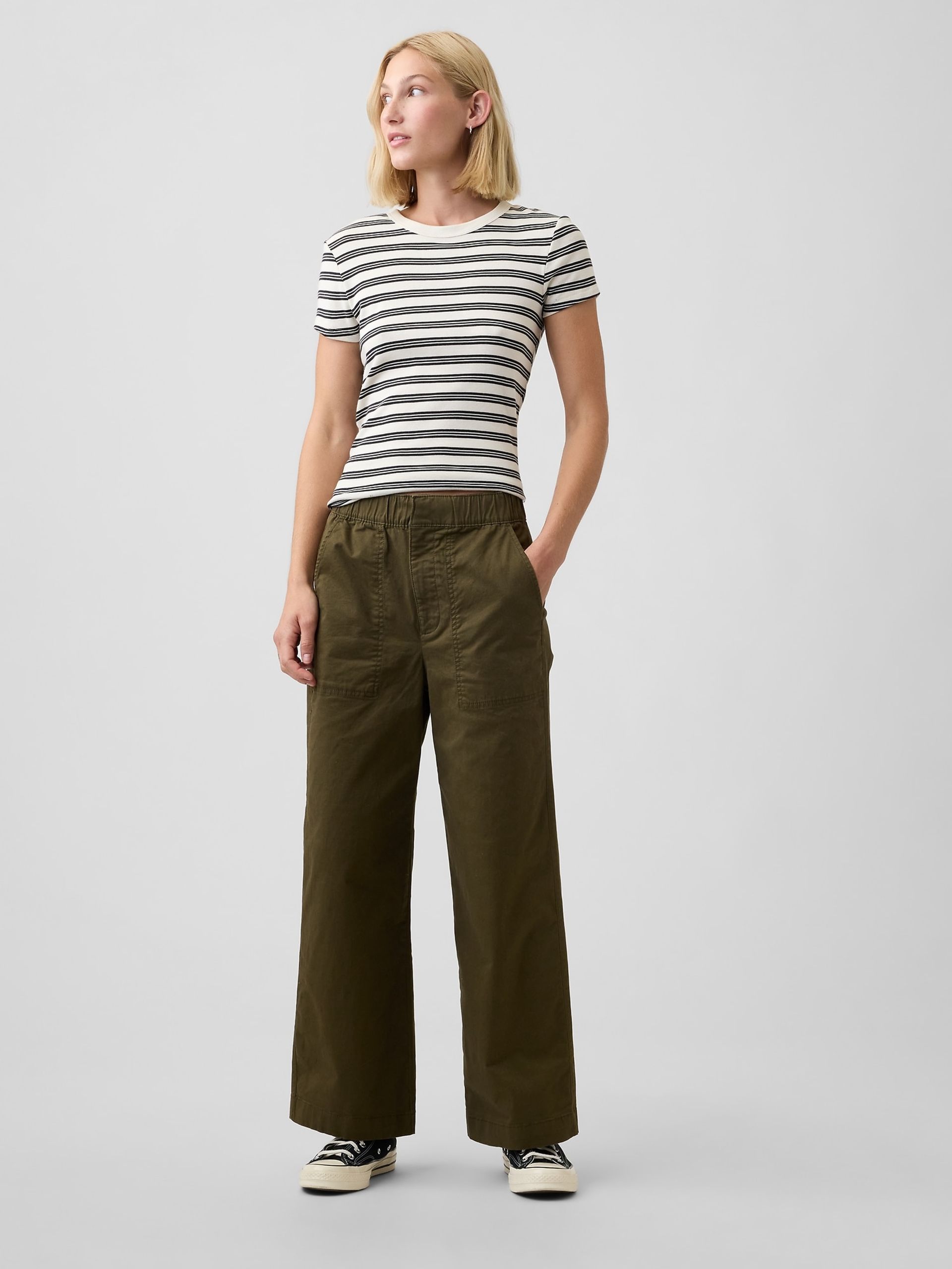 Mid Rise Wide-Leg Khakihose - 001
