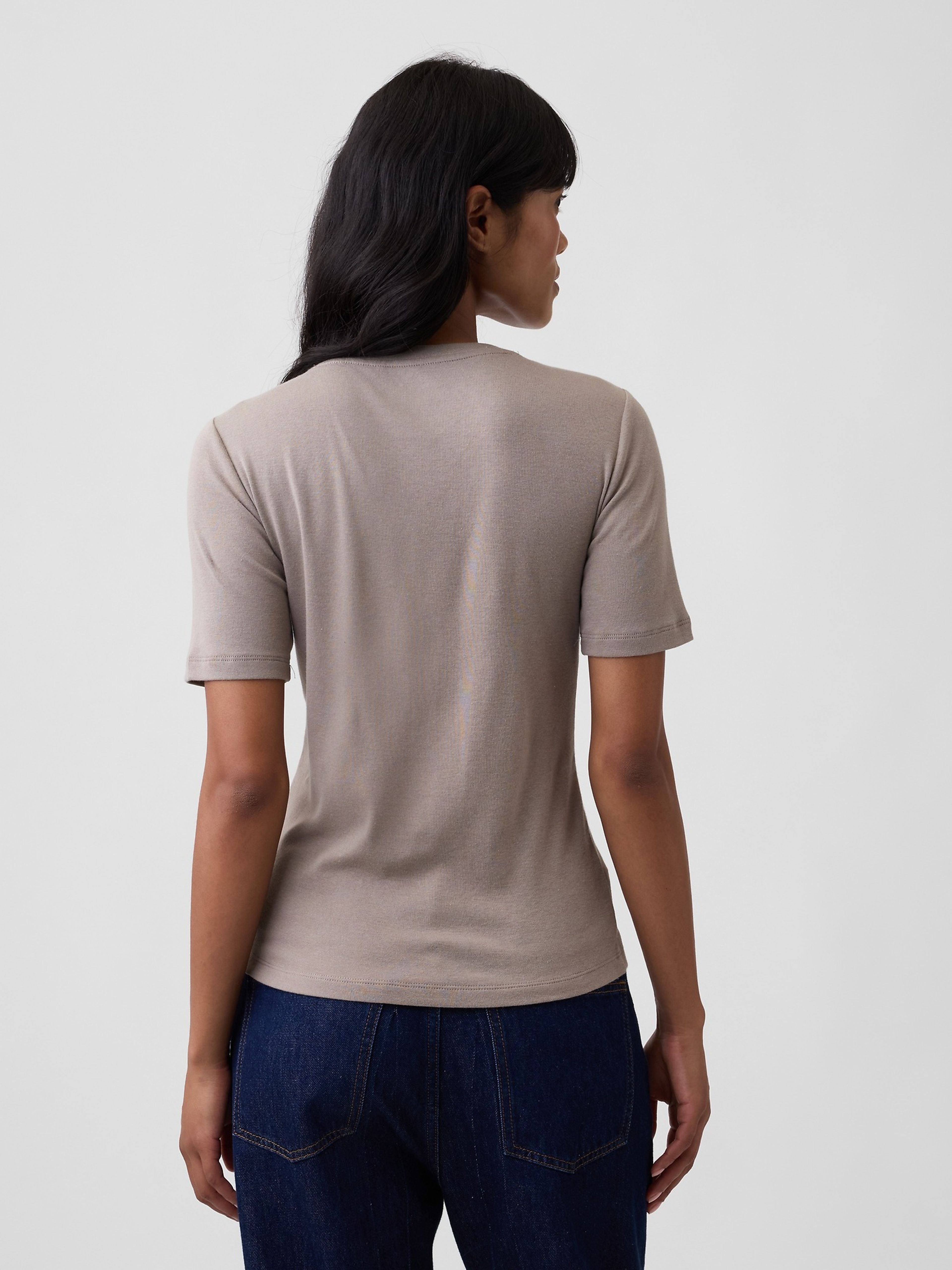 Prążkowany T-shirt - 002