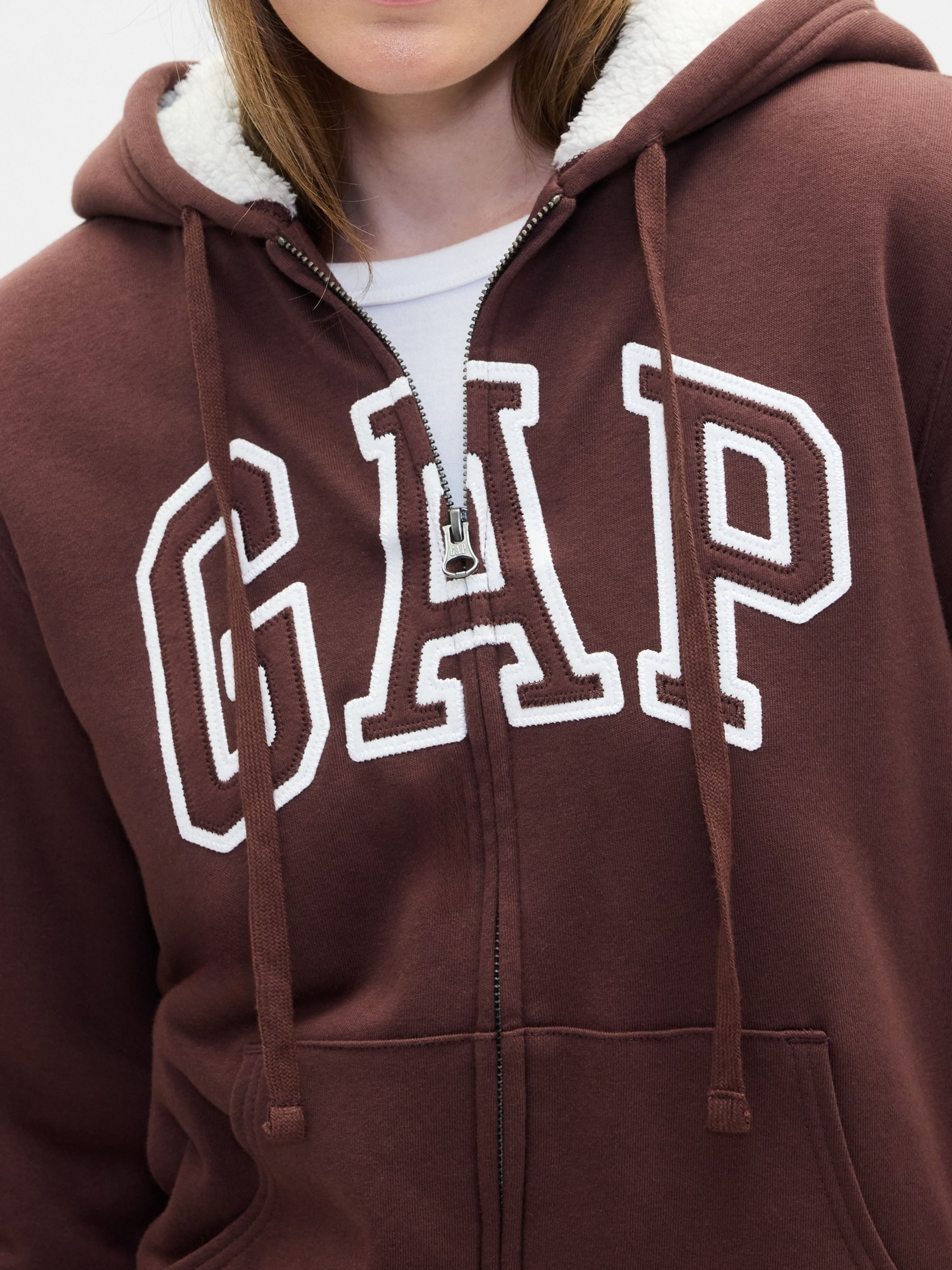 Gefüttertes Sherpa-Sweatshirt mit Logo - 004