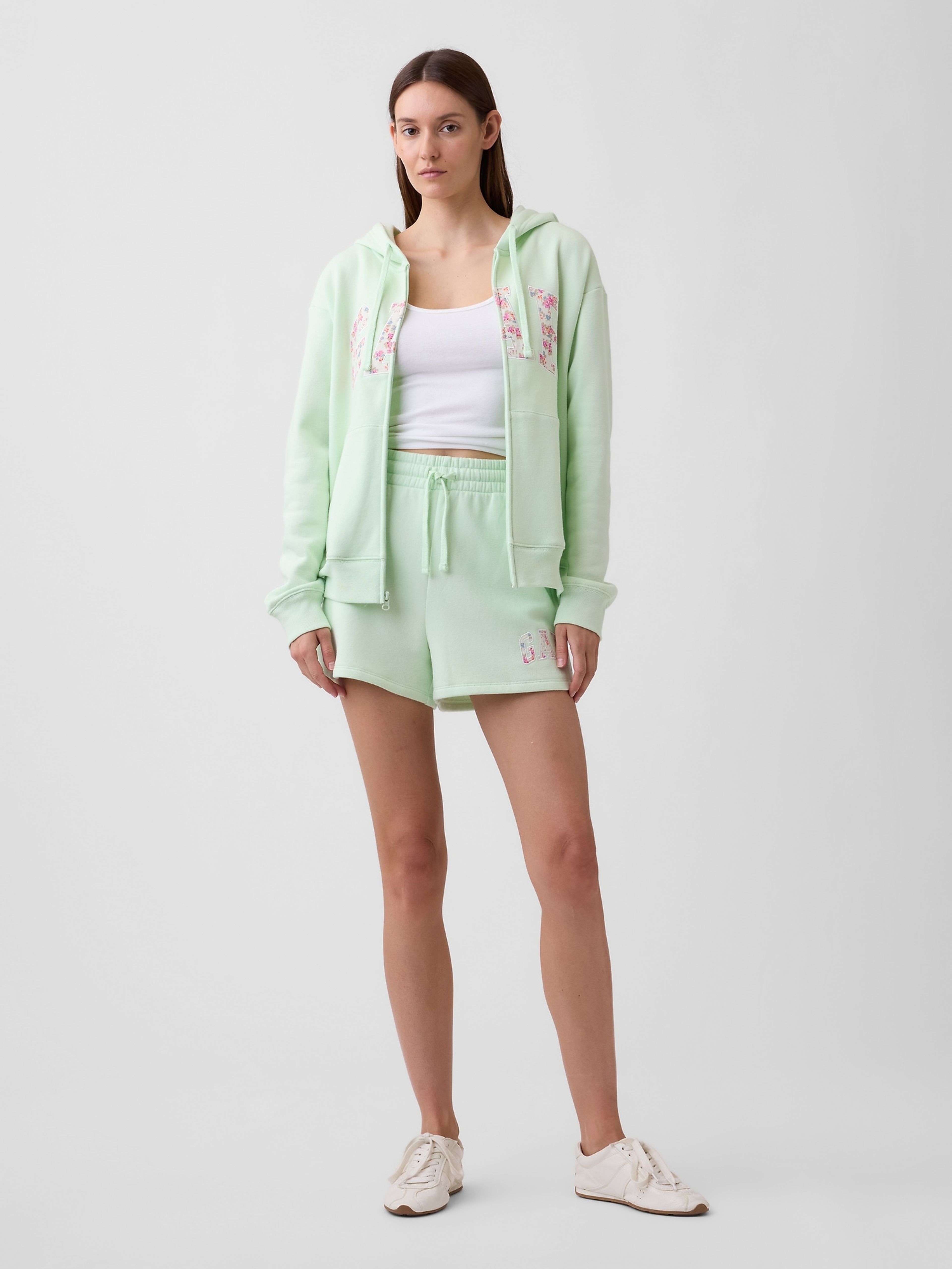 Pantalones cortos deportivos con logo