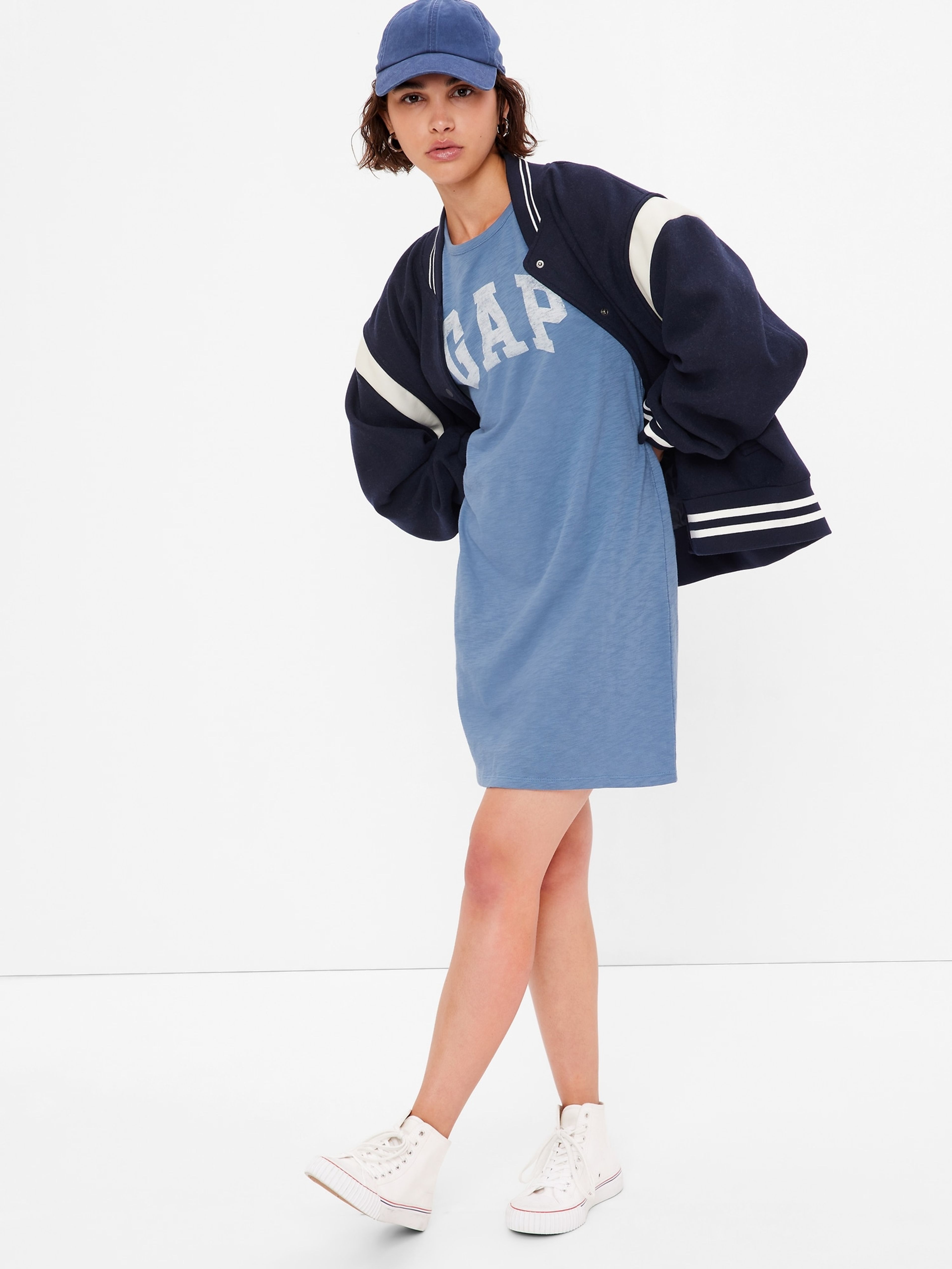 Tričkové šaty s logem GAP