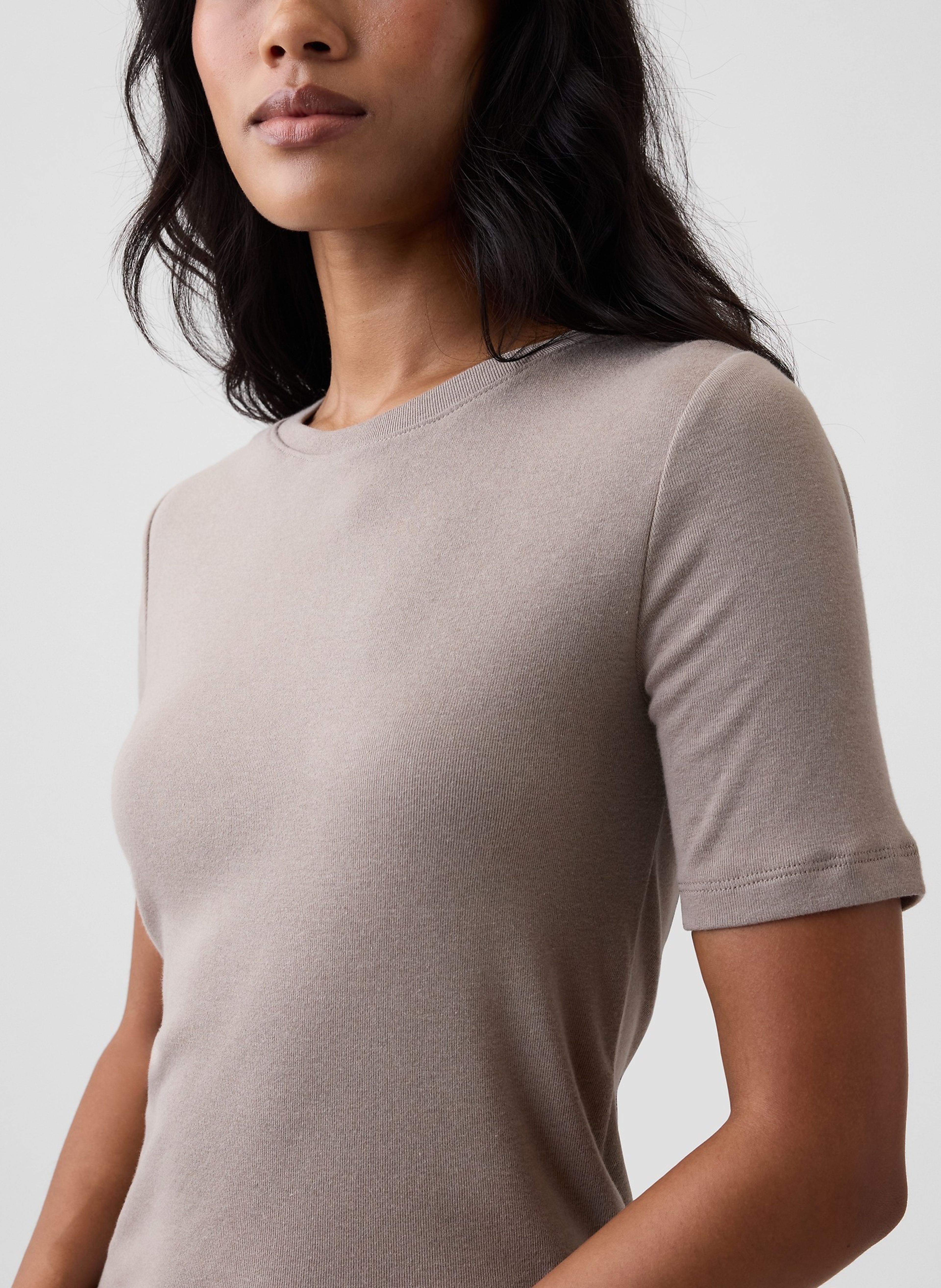 Prążkowany T-shirt - 004