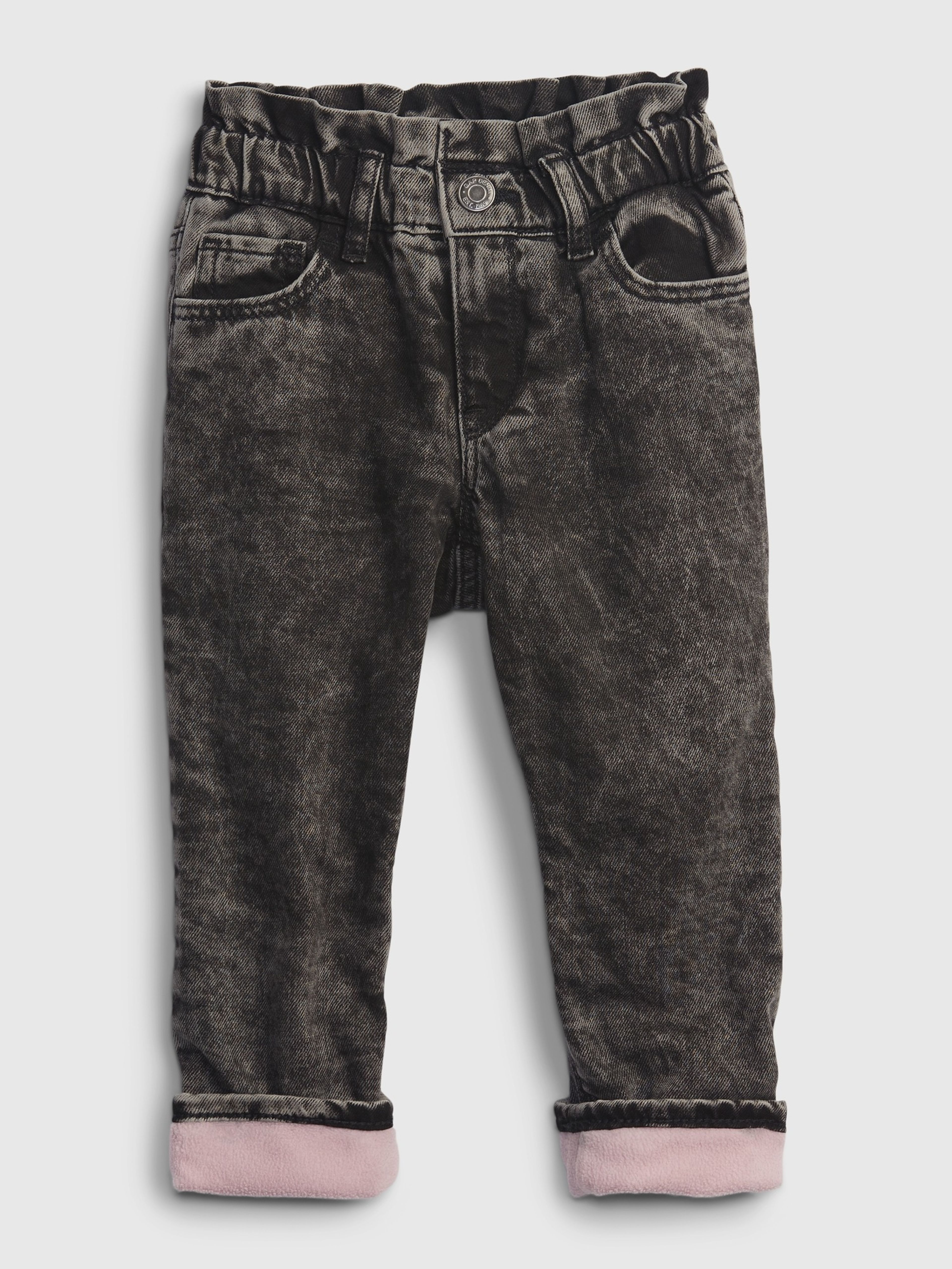 Baby gefütterte Mom-Jeans
