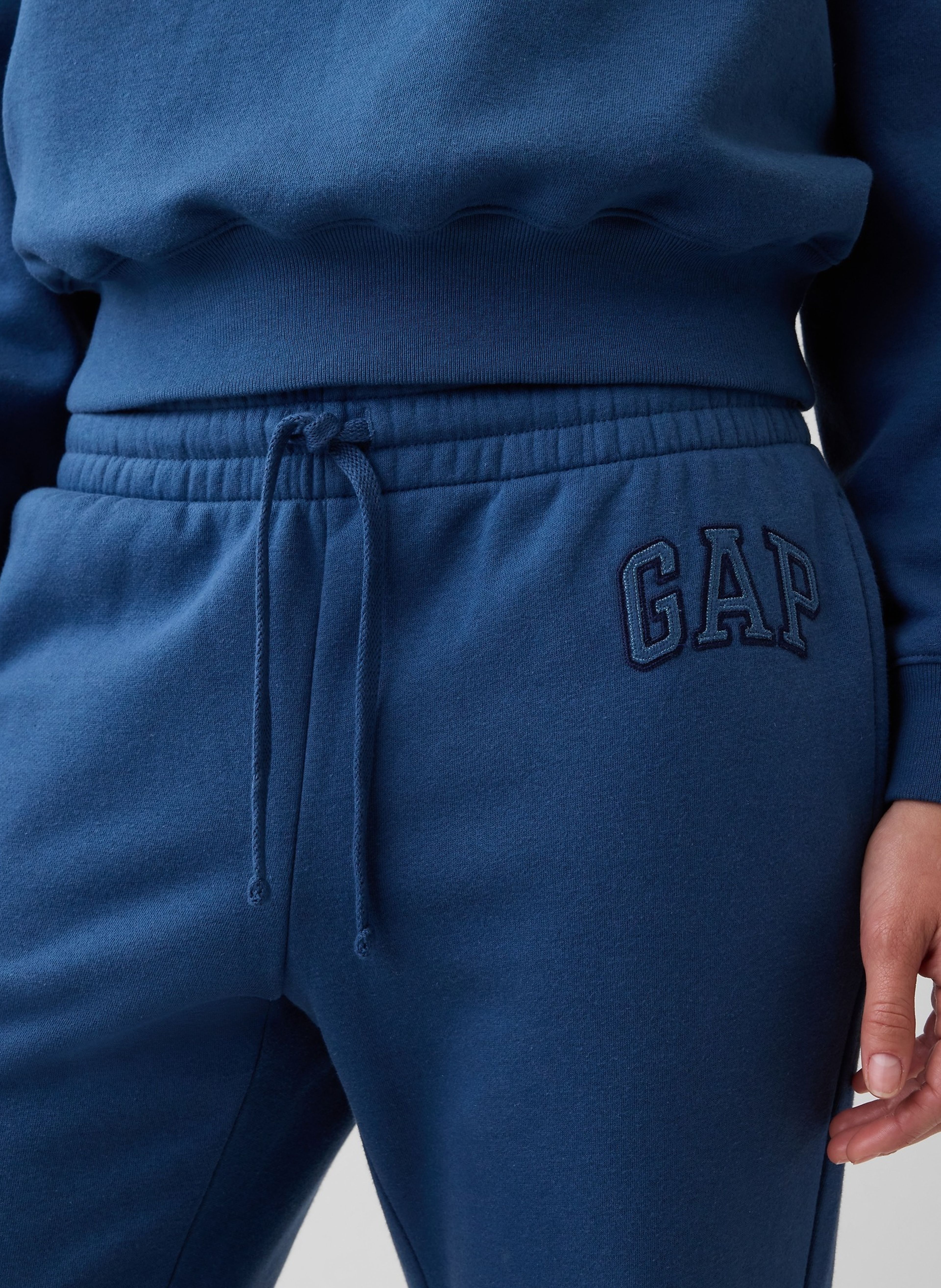 Pantalón deportivo con logo Gap - 004