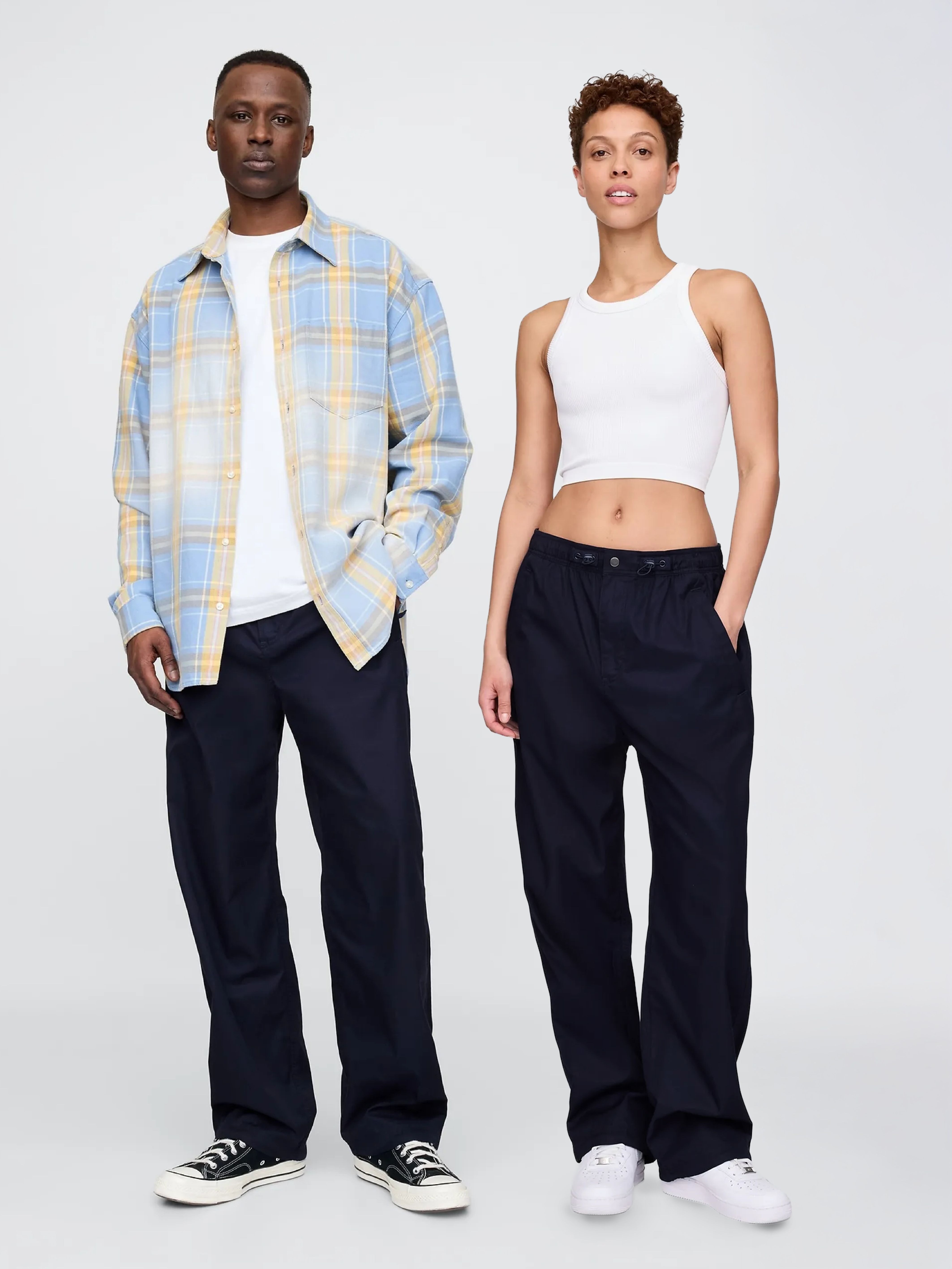 Pantaloni Baggy Parachute unisex | GAP.ro