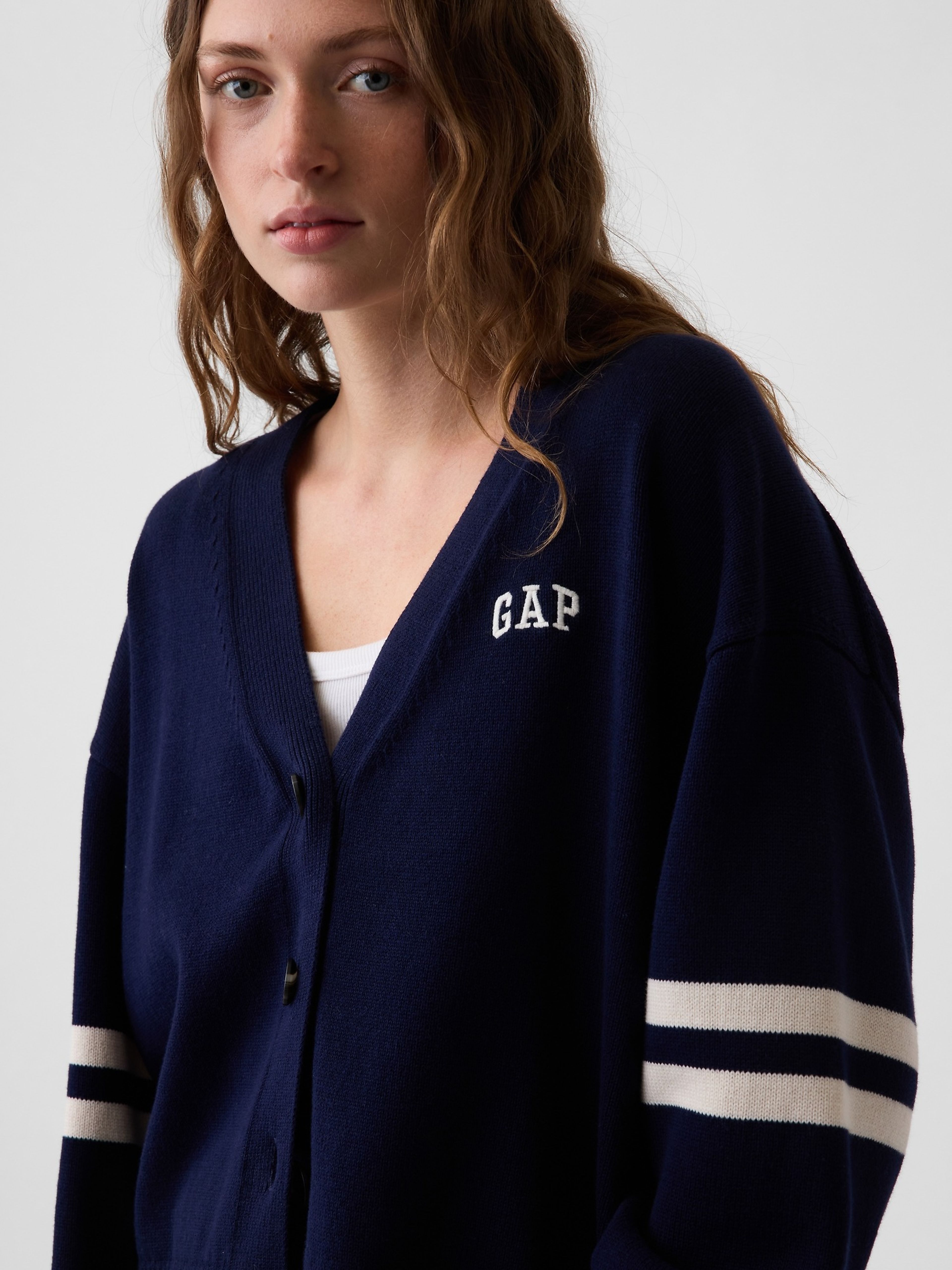 Oversize kardigan s logem - 003