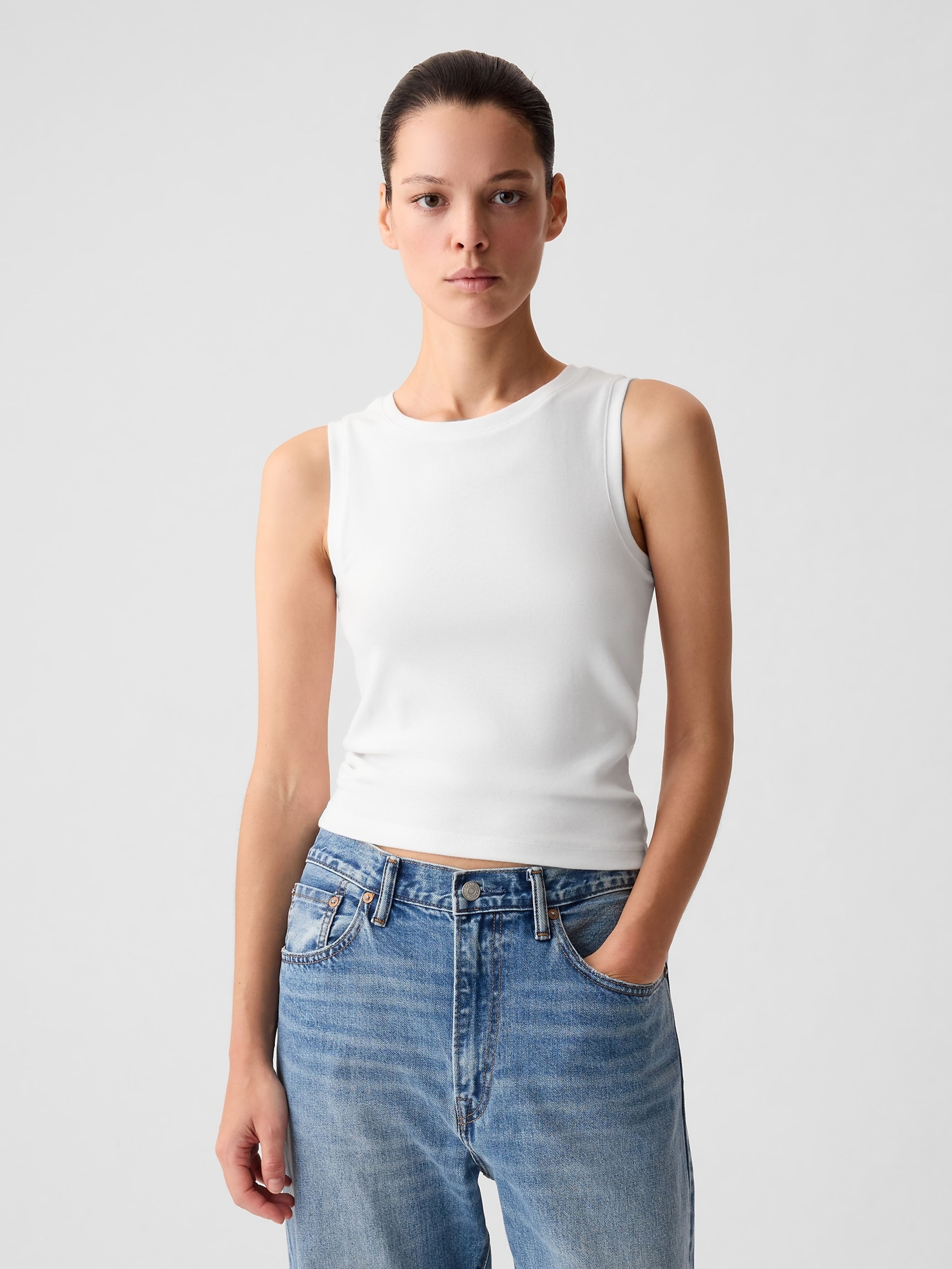 Krátký tílkový crop top