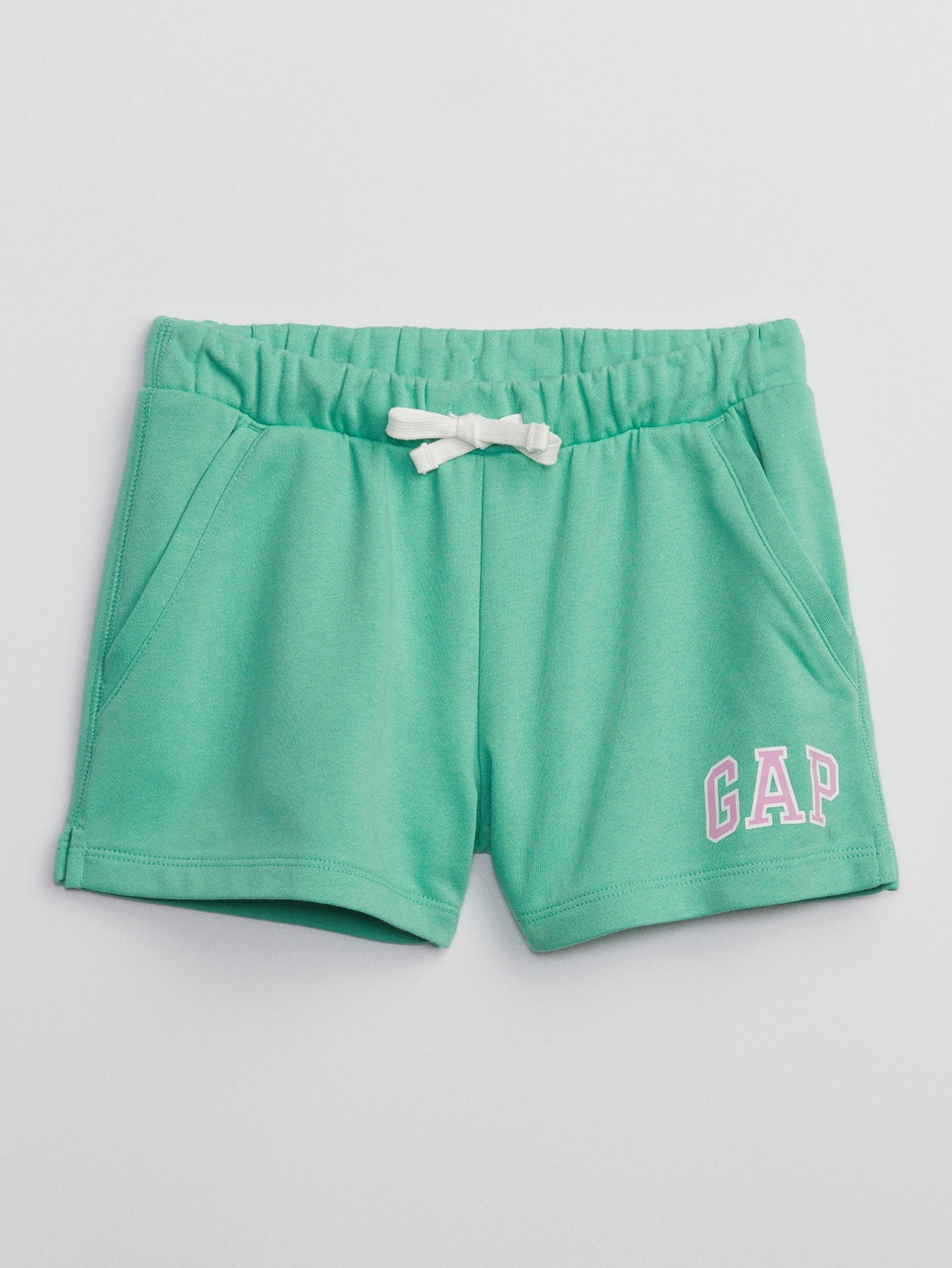 Kindershorts mit Logo