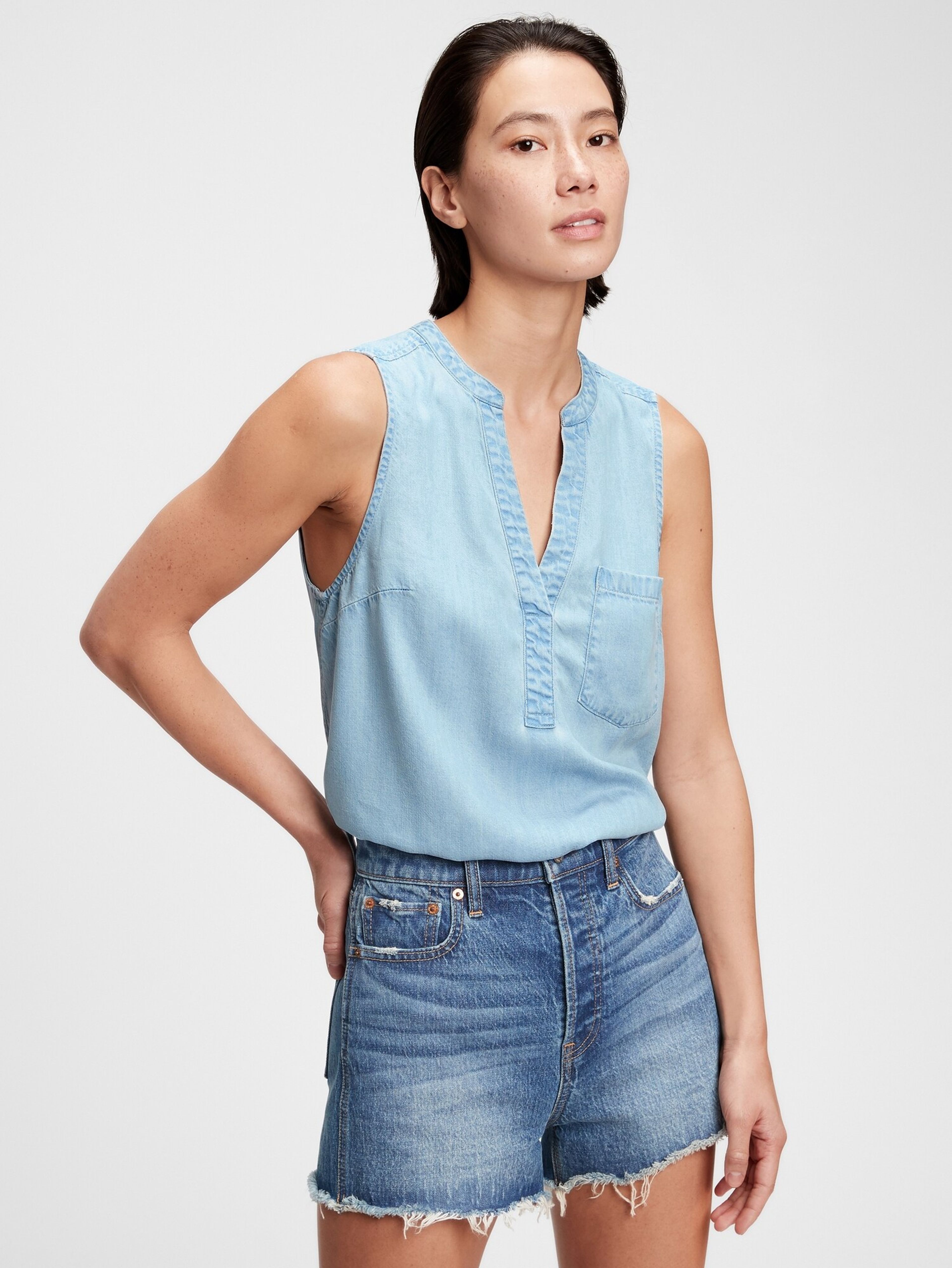 Top sleeveless popover rosco