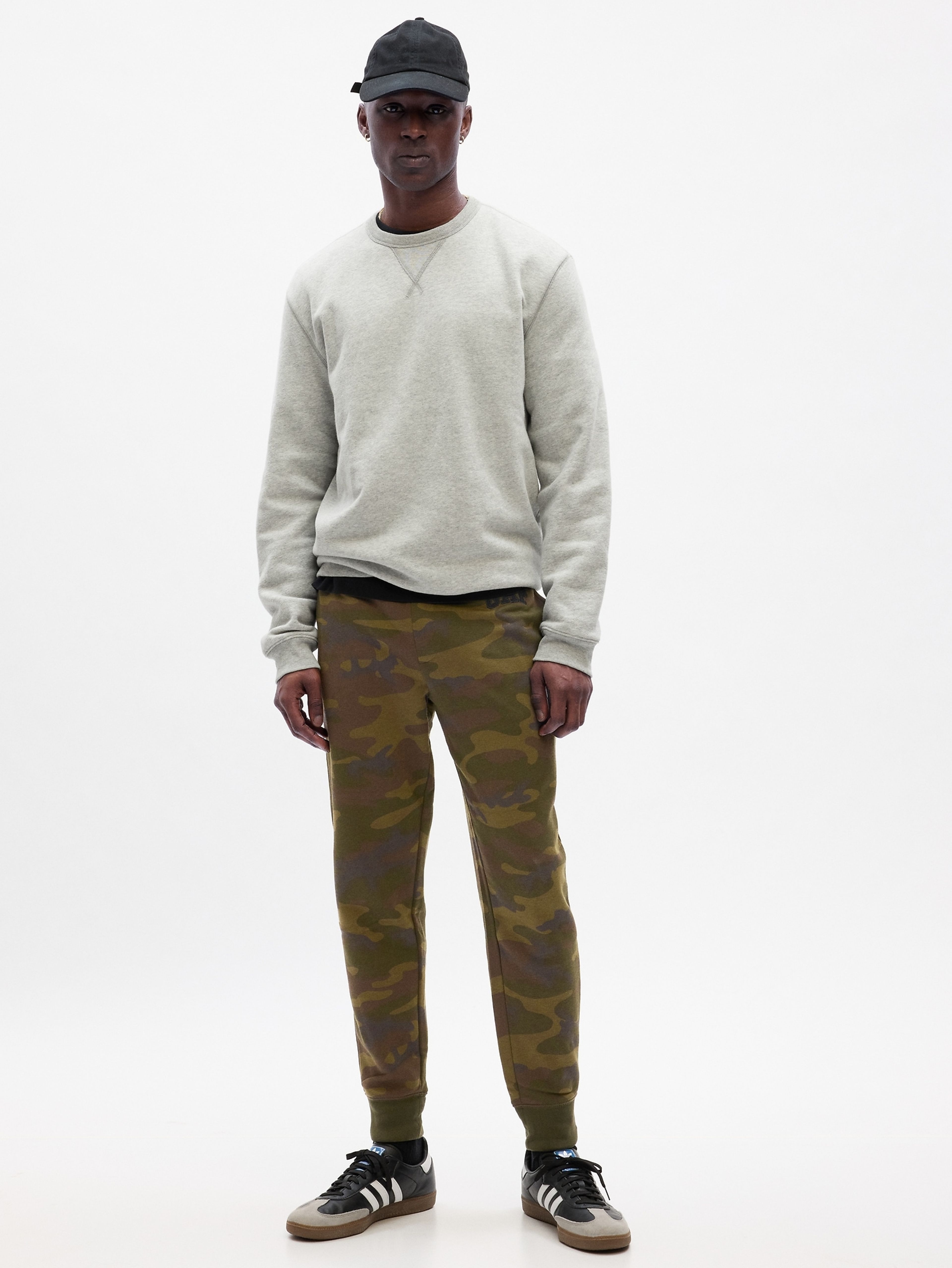 Camouflage-Sweatpants GAP Logo