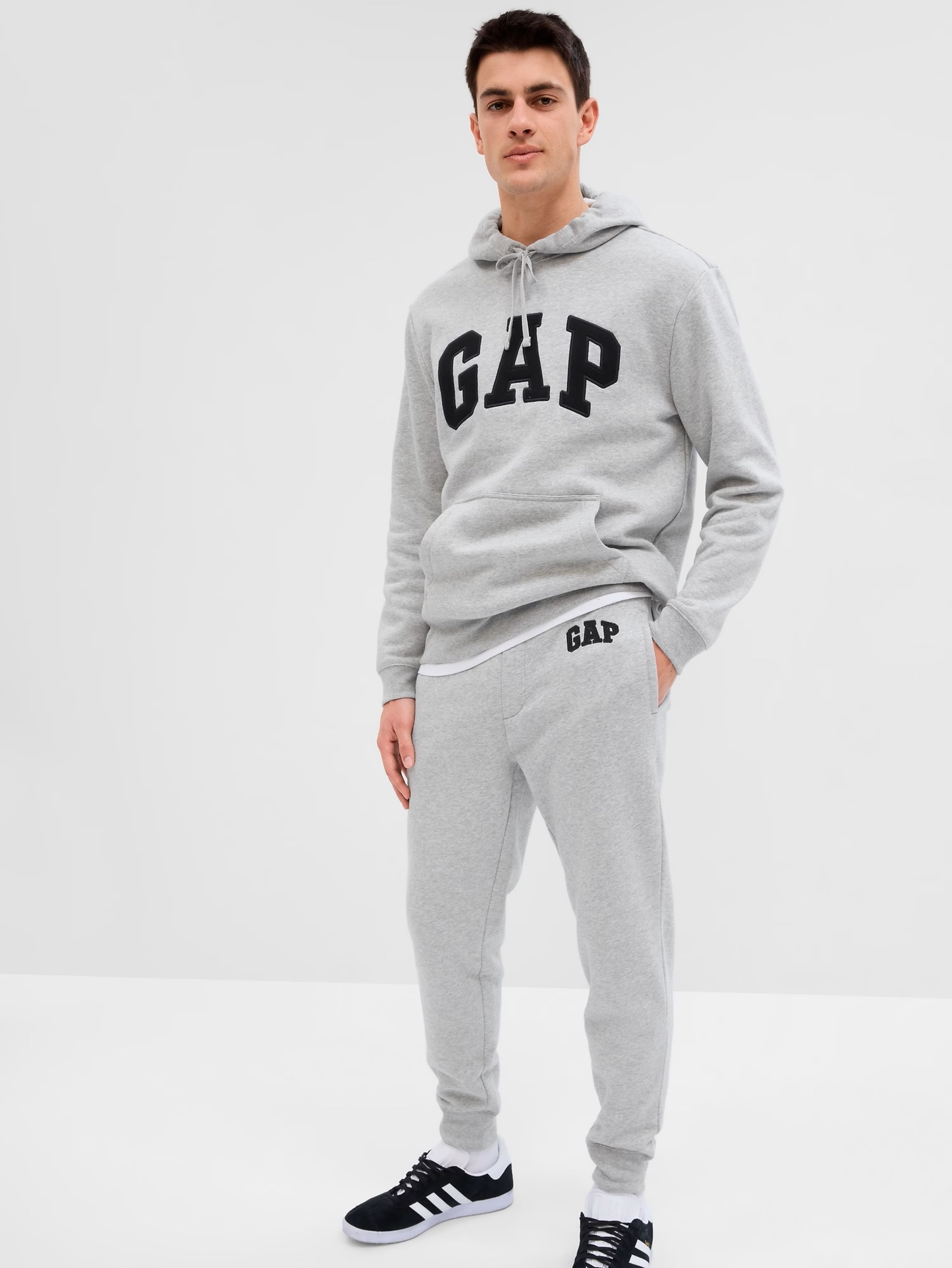 Herren Sweatpants GAP Logo modern