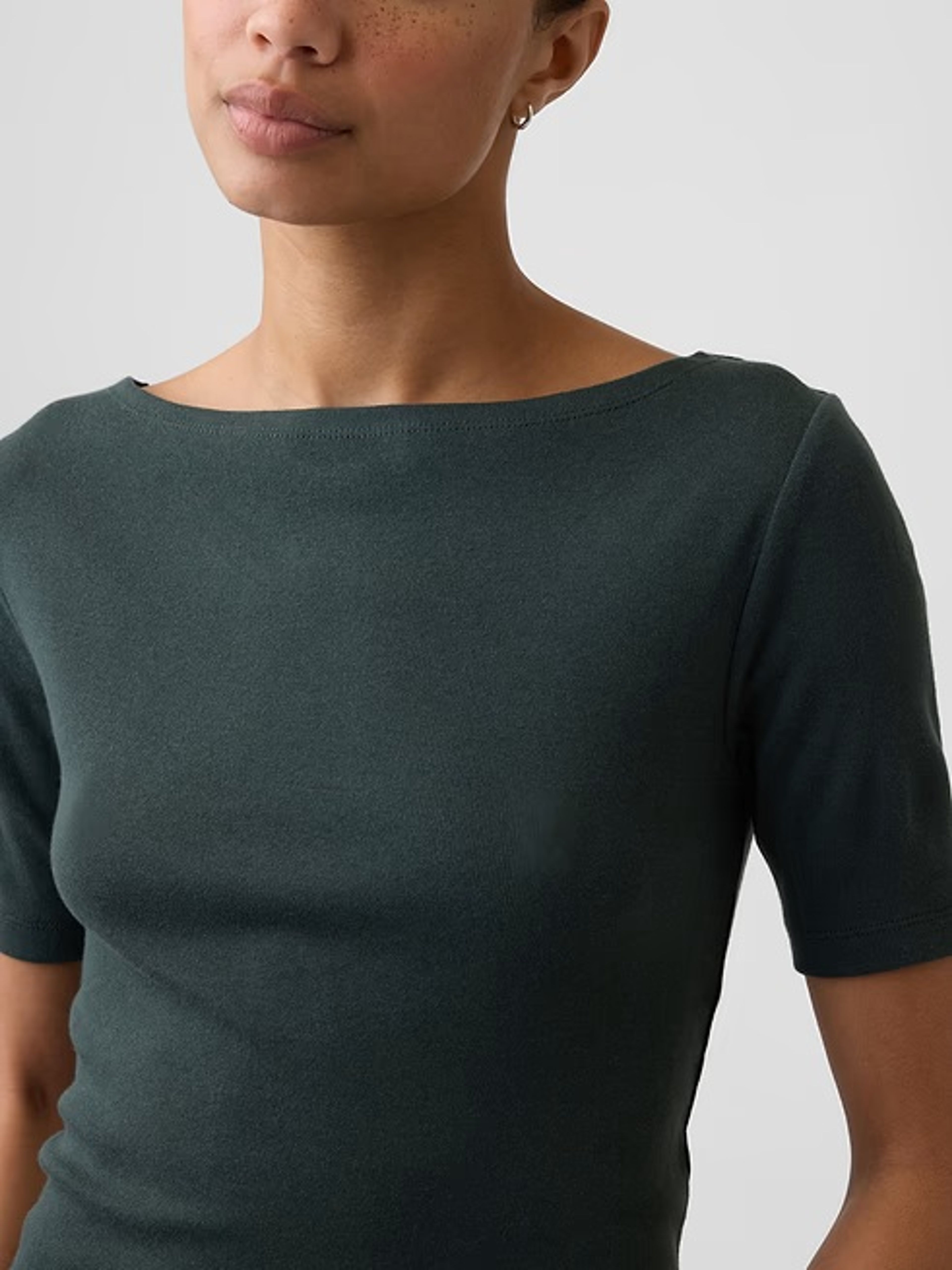 Camiseta de canalé con escote barco - 004