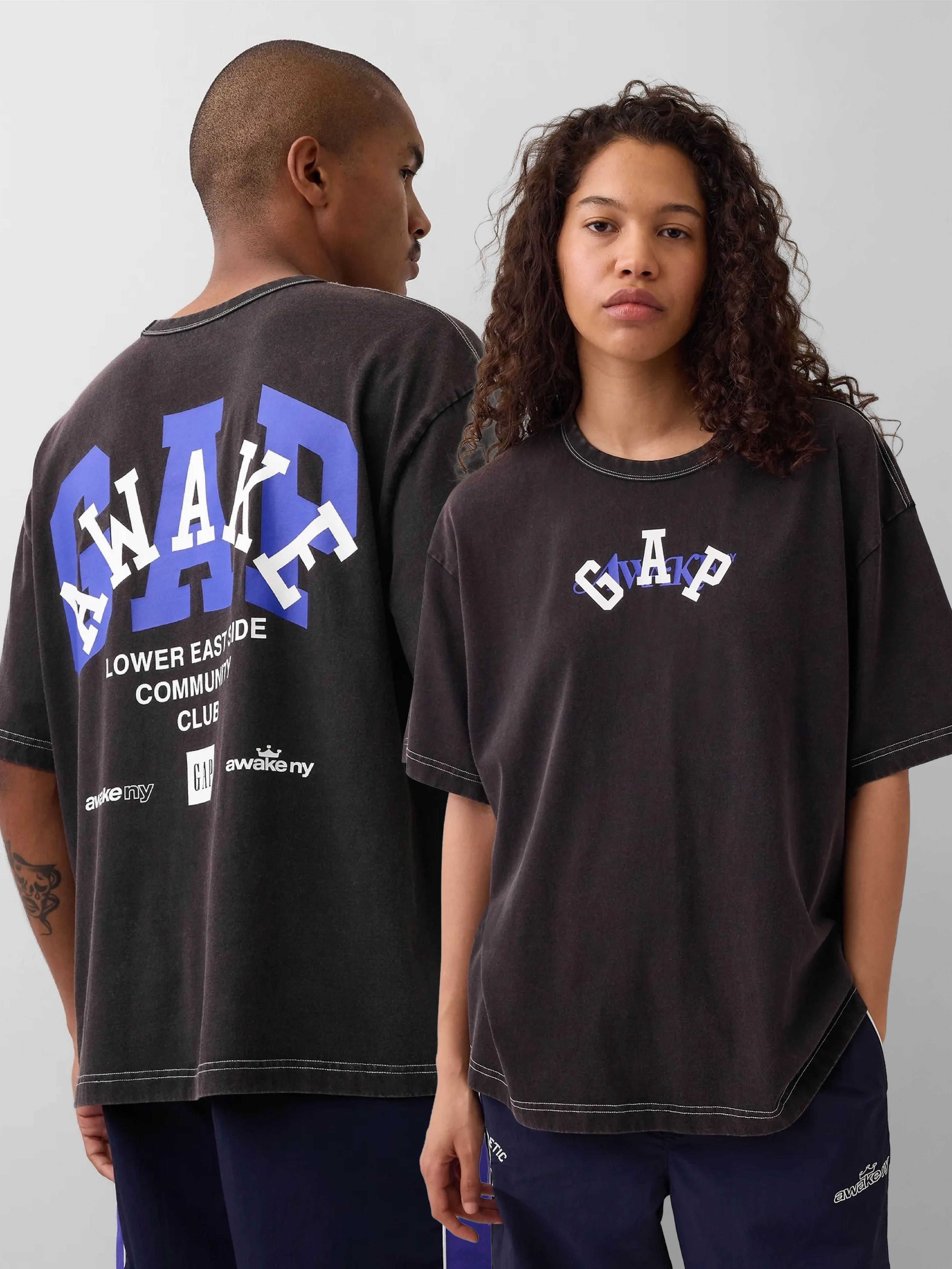 Tričko s logem Gap × Awake NY Unisex