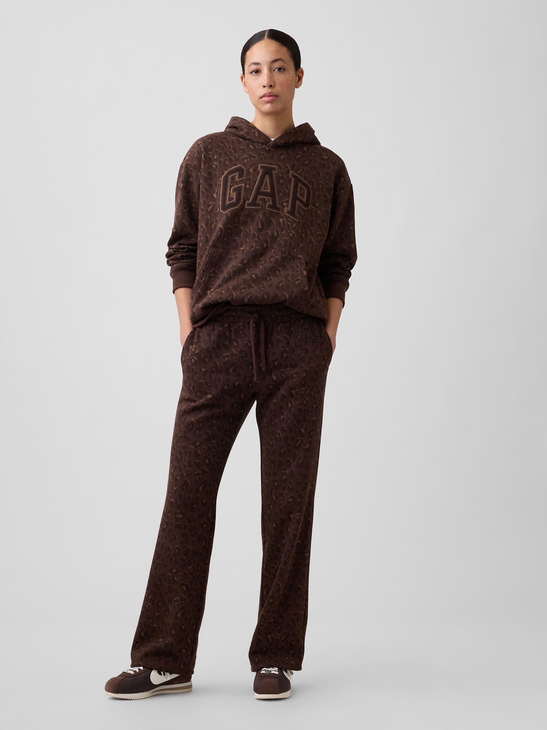 Pantalón de chándal con logo Gap - 001