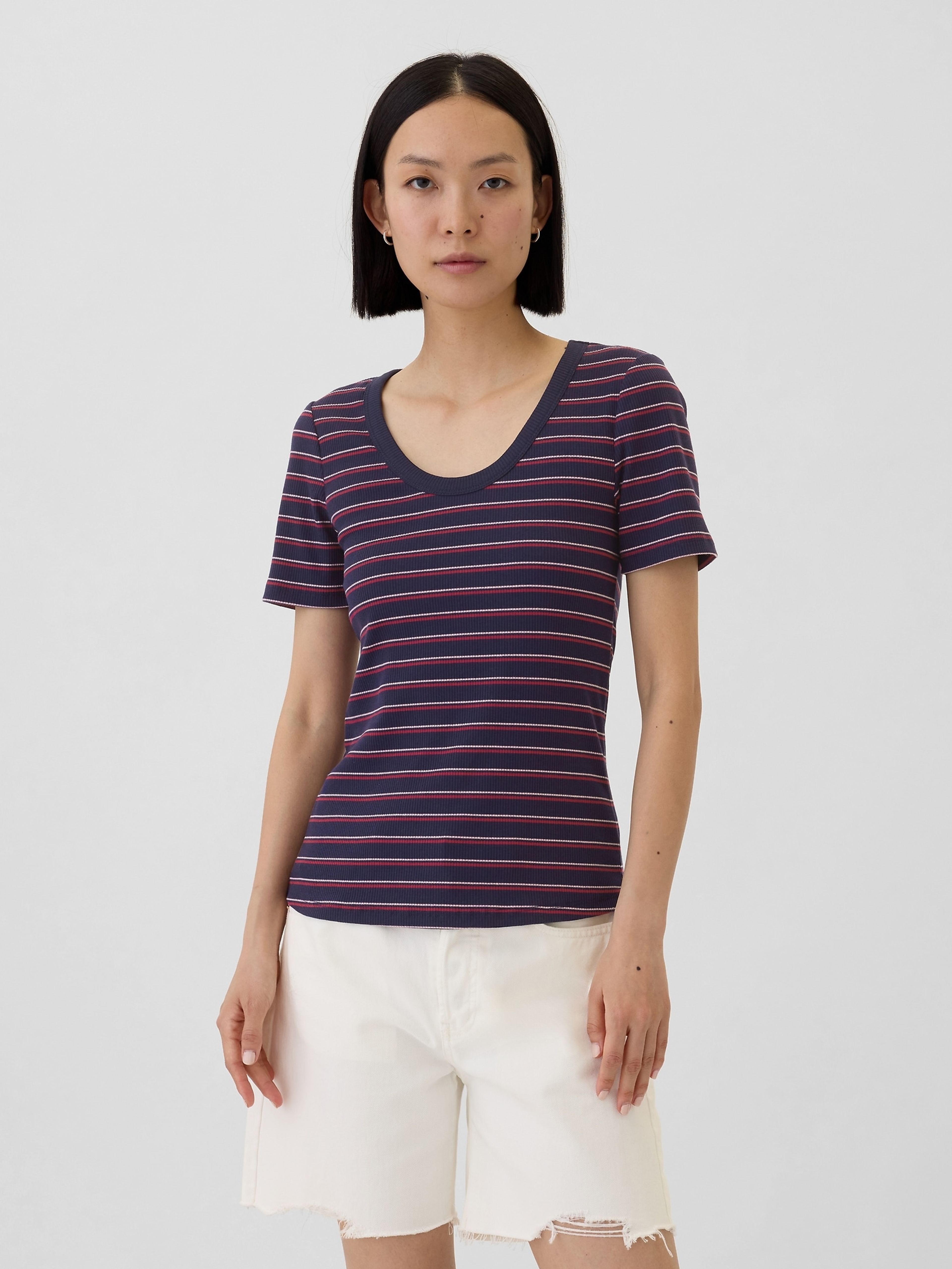 Geripptes T-Shirt