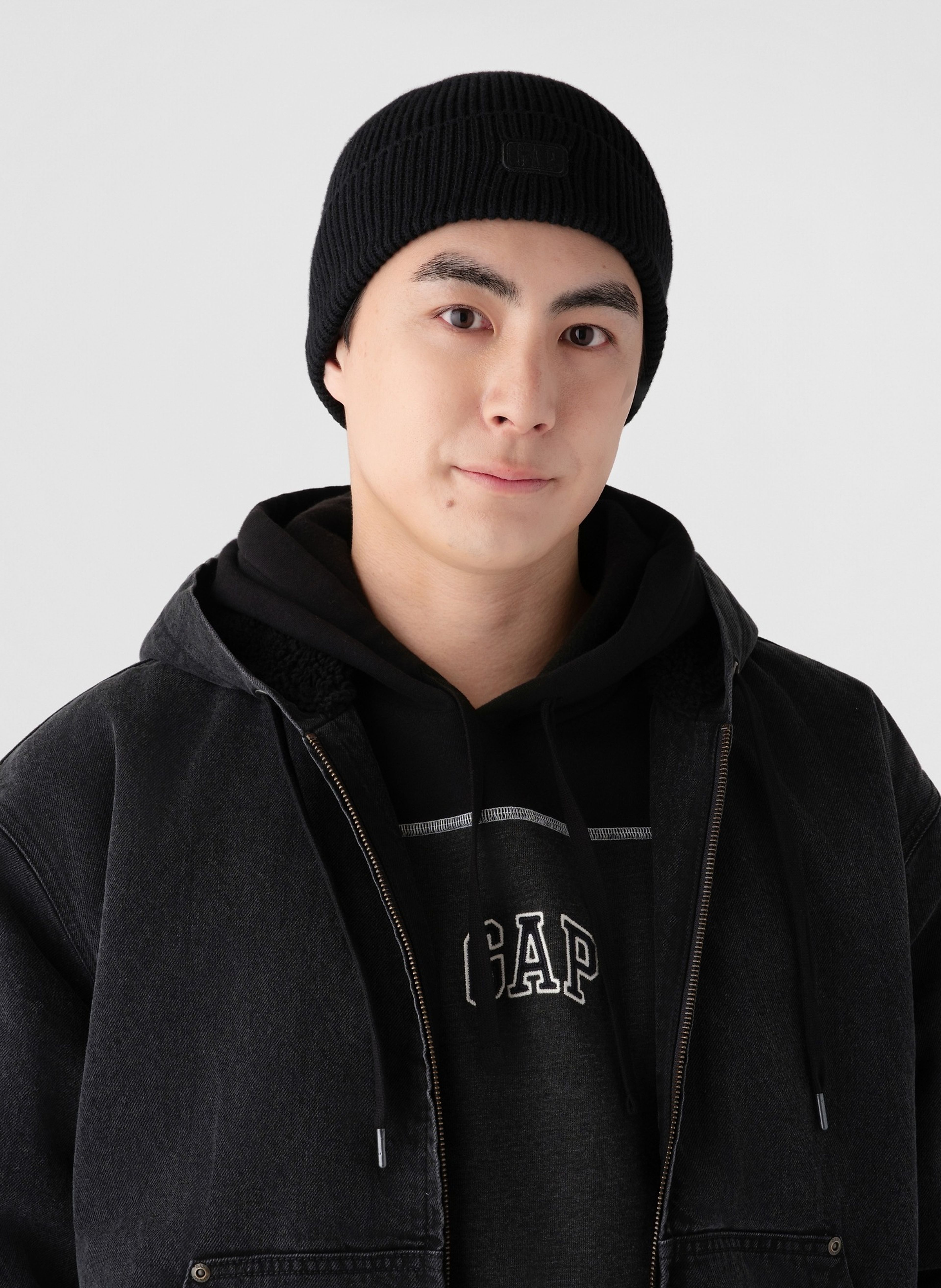 Gorro con logo - 002