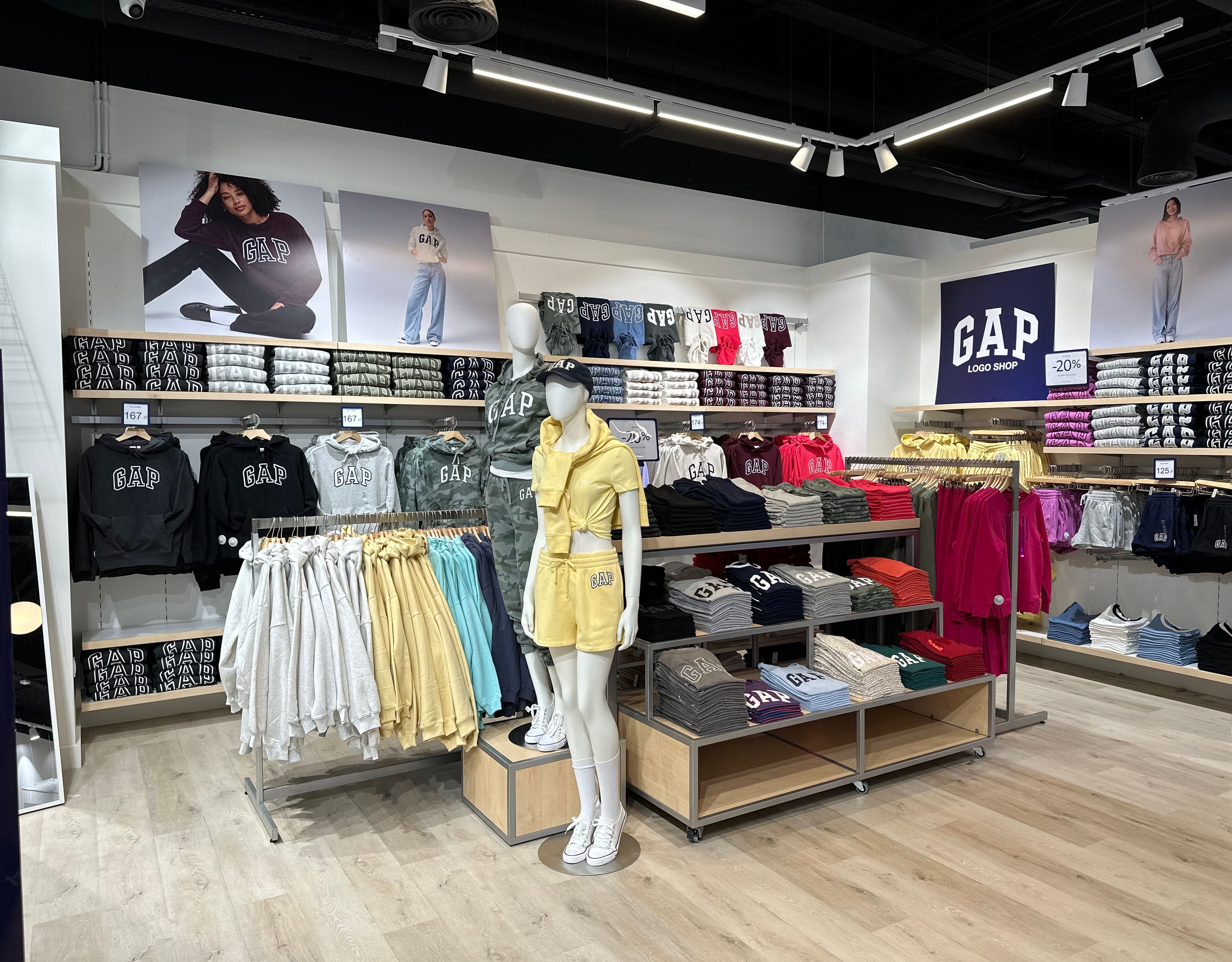GAP Designer Outlet Warszawa | GAP.pl