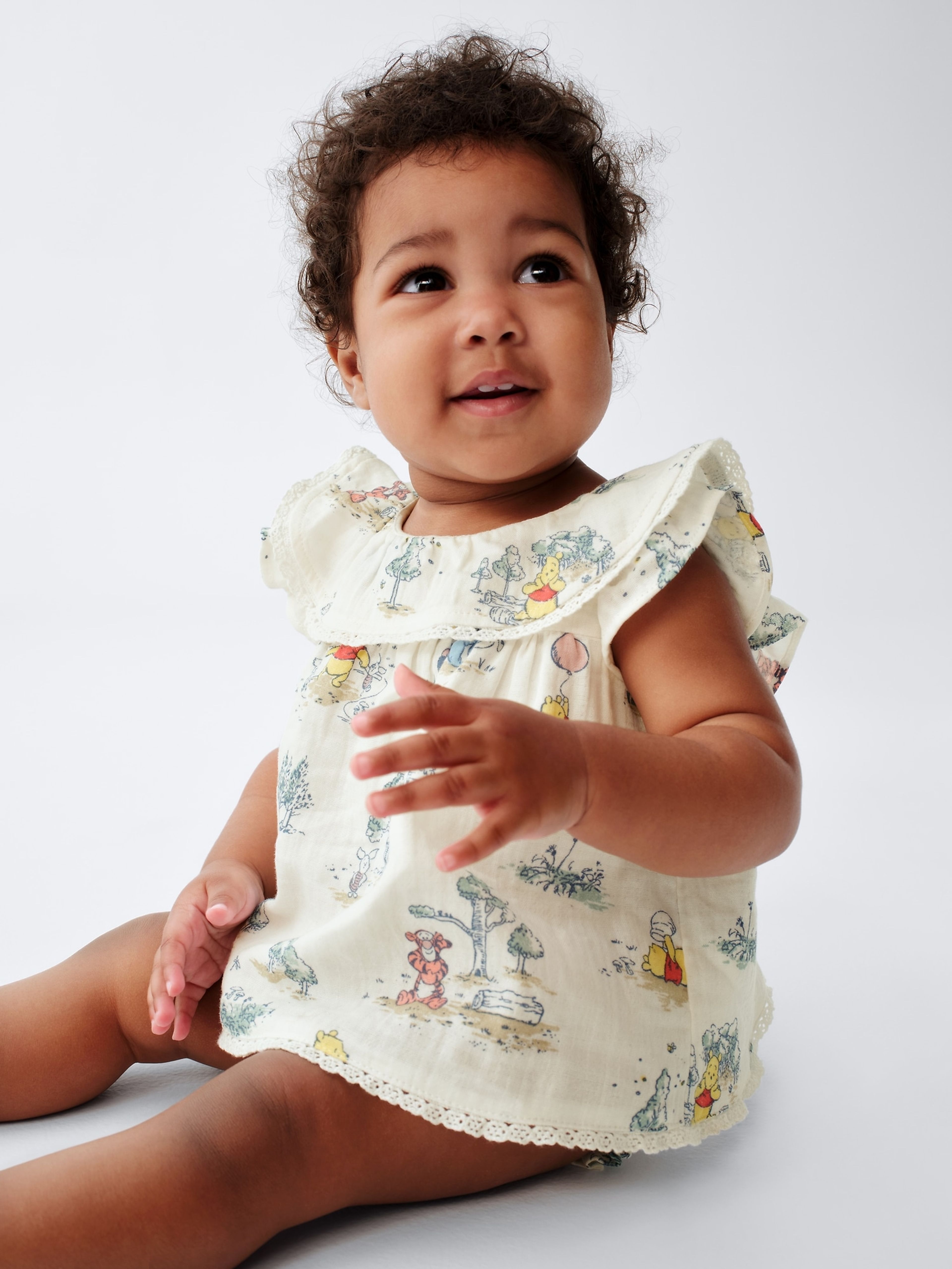 Baby mušelínový outfit set Gap × Macko Pú