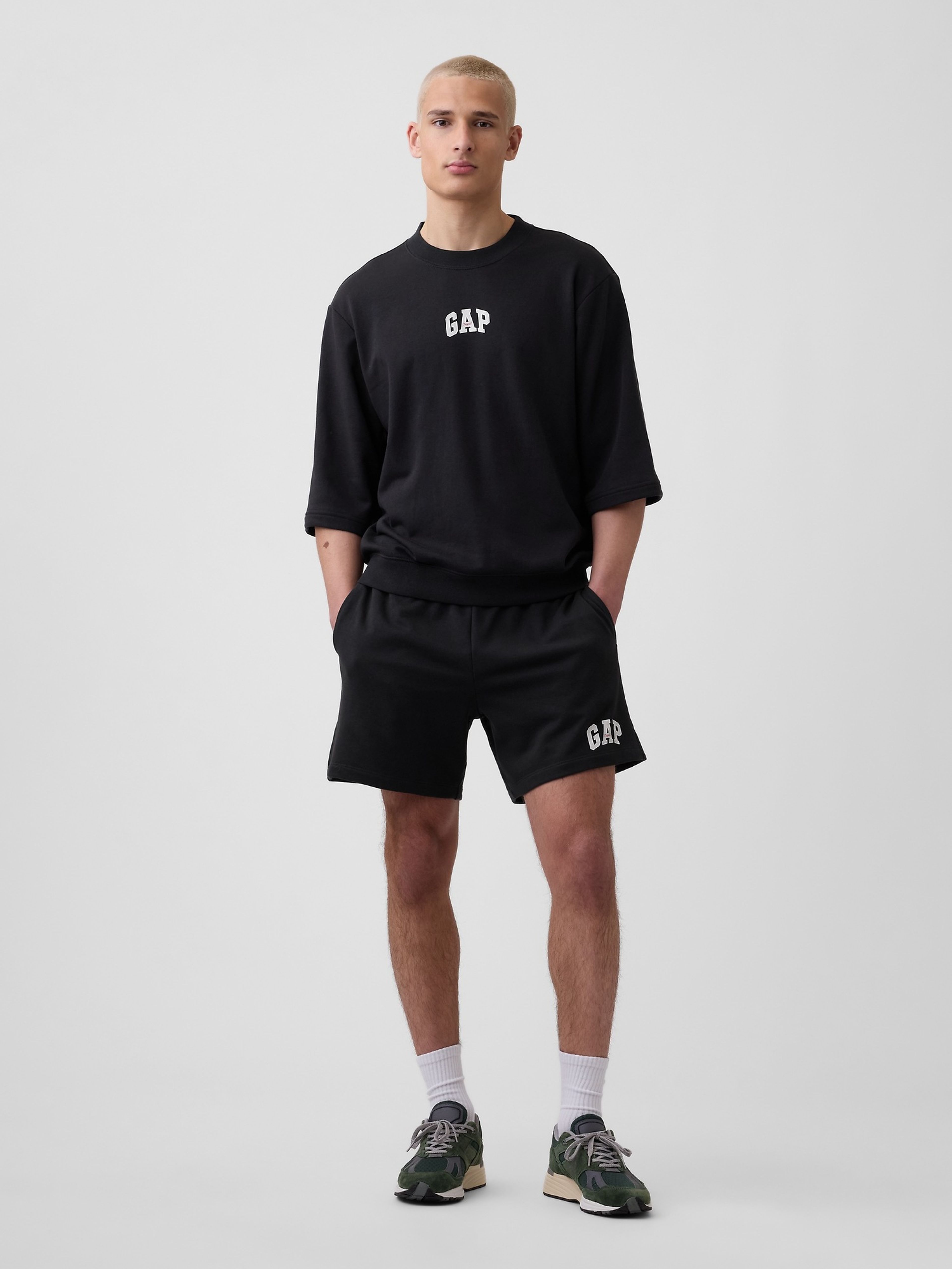 Shorts mit Logo