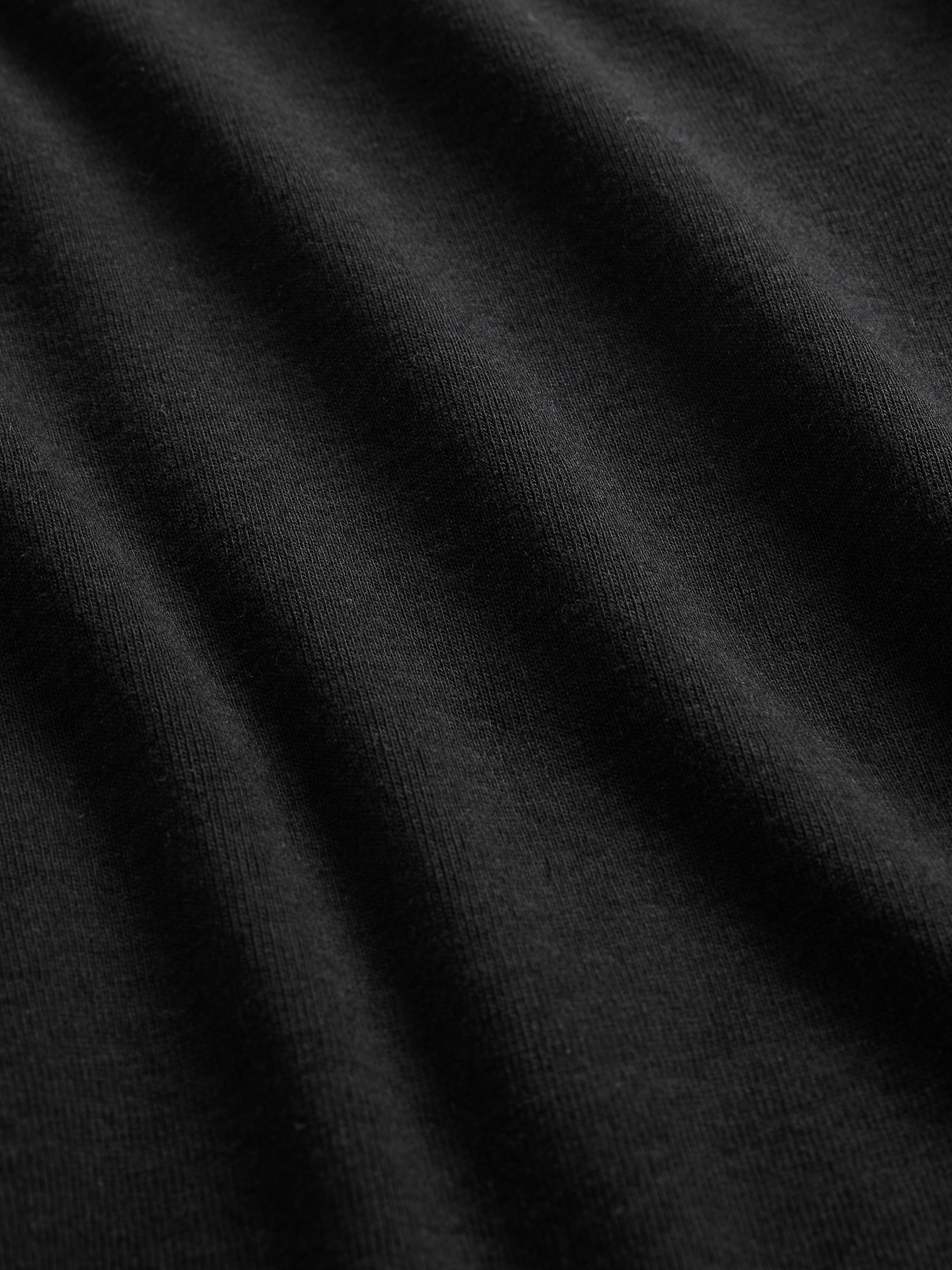 T-shirt z dekoltem łódkowym - 004