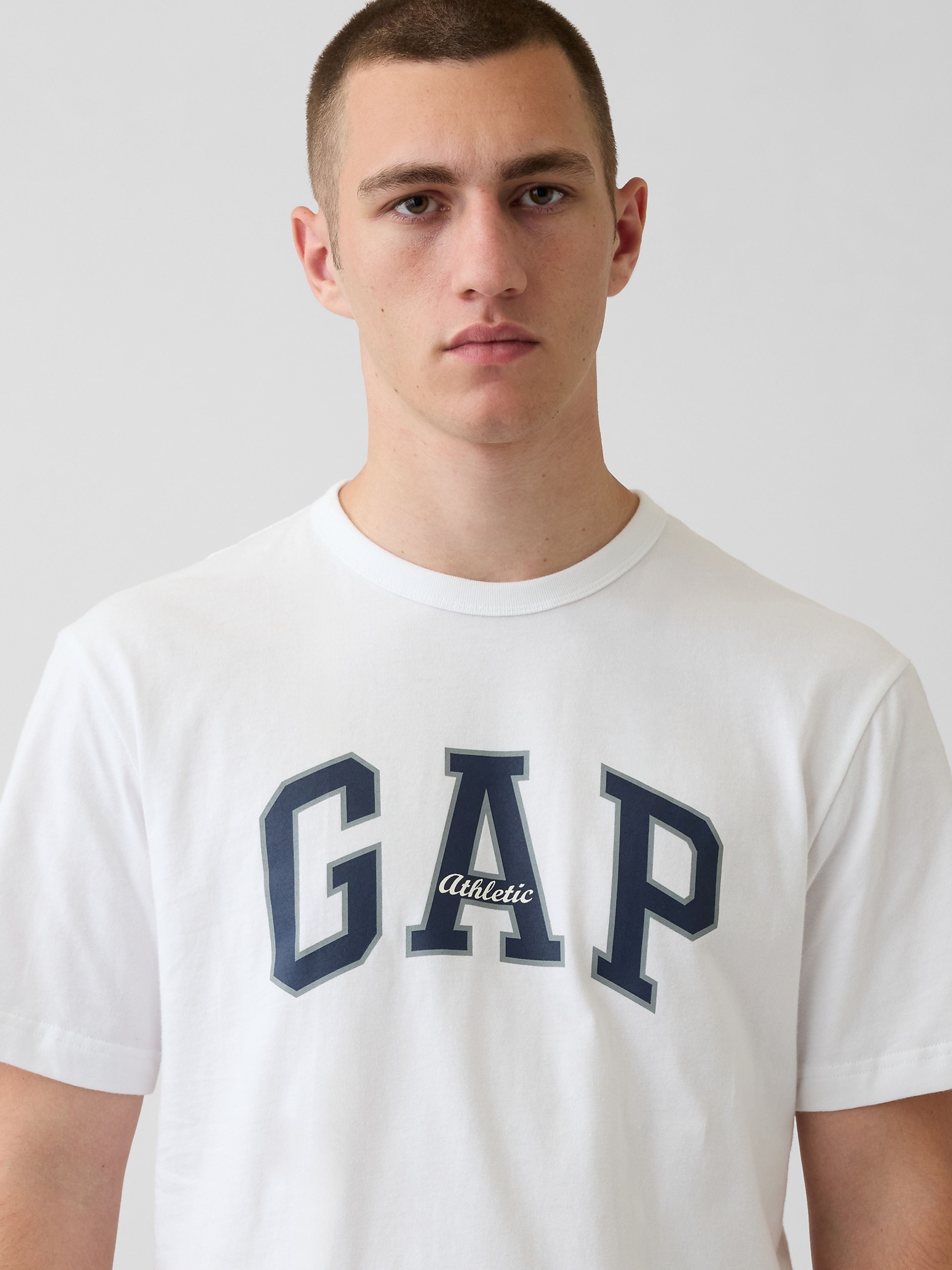 Tričko Gap Athletic - 004
