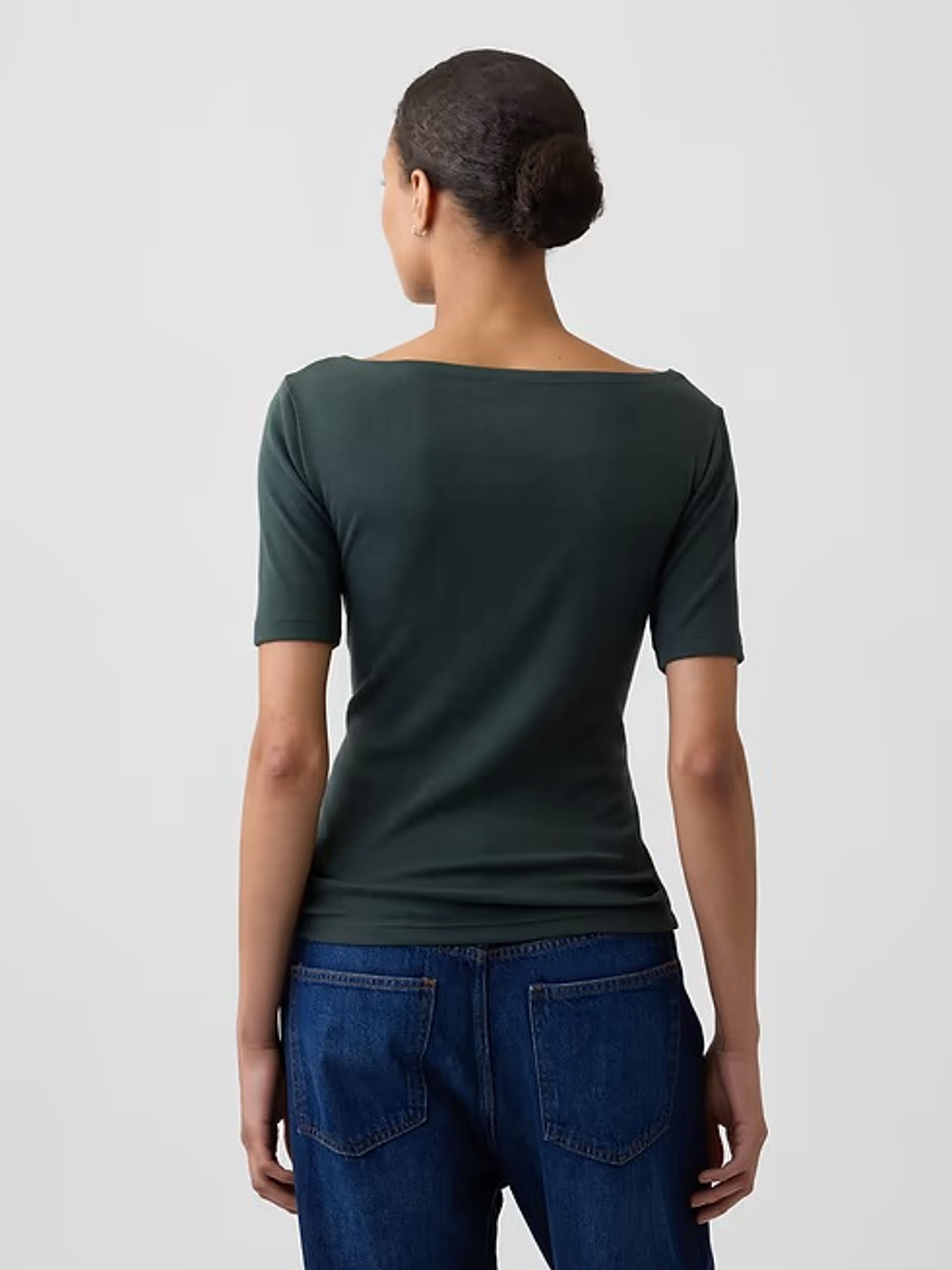 Camiseta de canalé con escote barco - 002