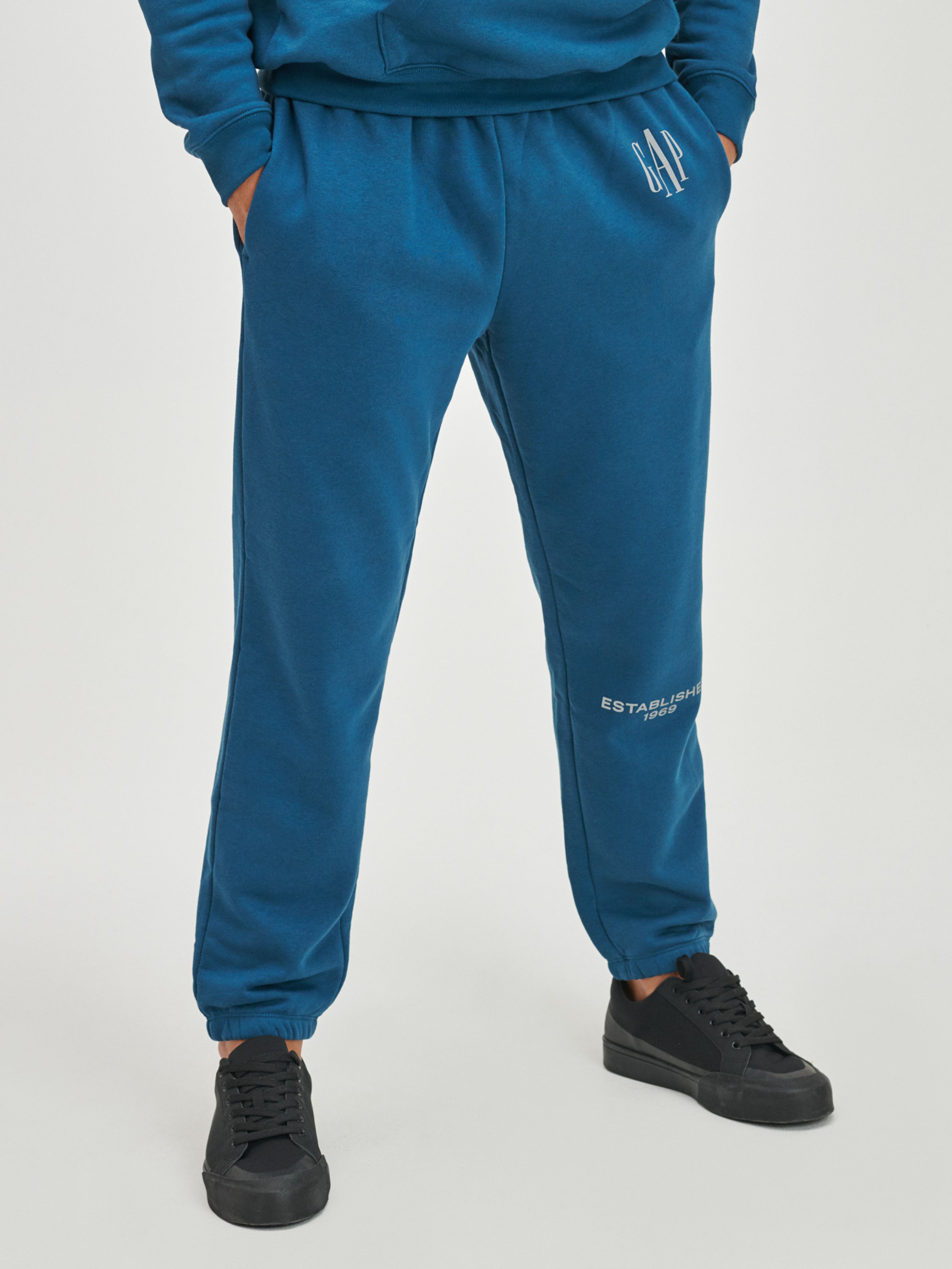 Tepláky GAP EST 1969