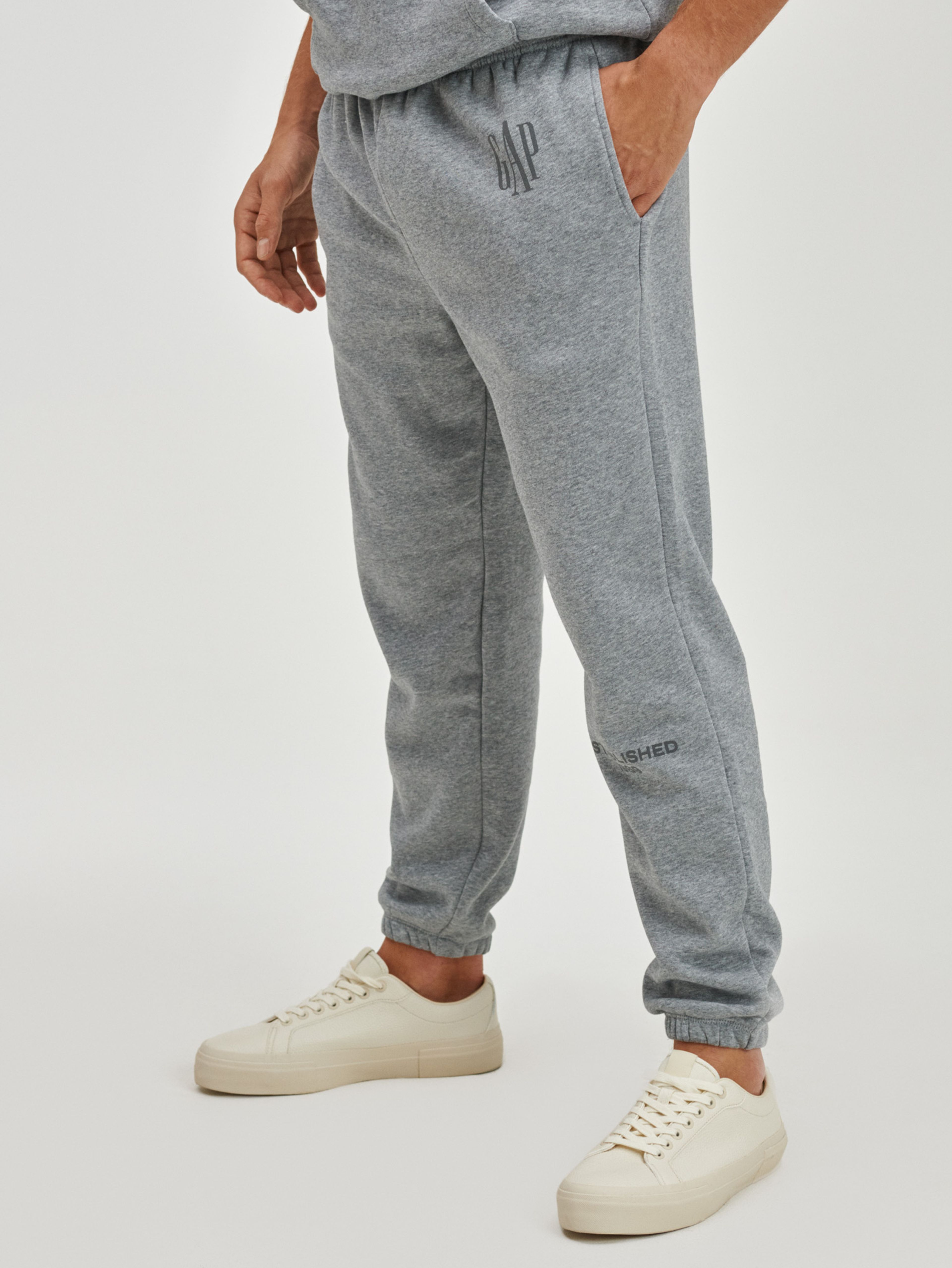 Spodnie dresowe GAP est 1969