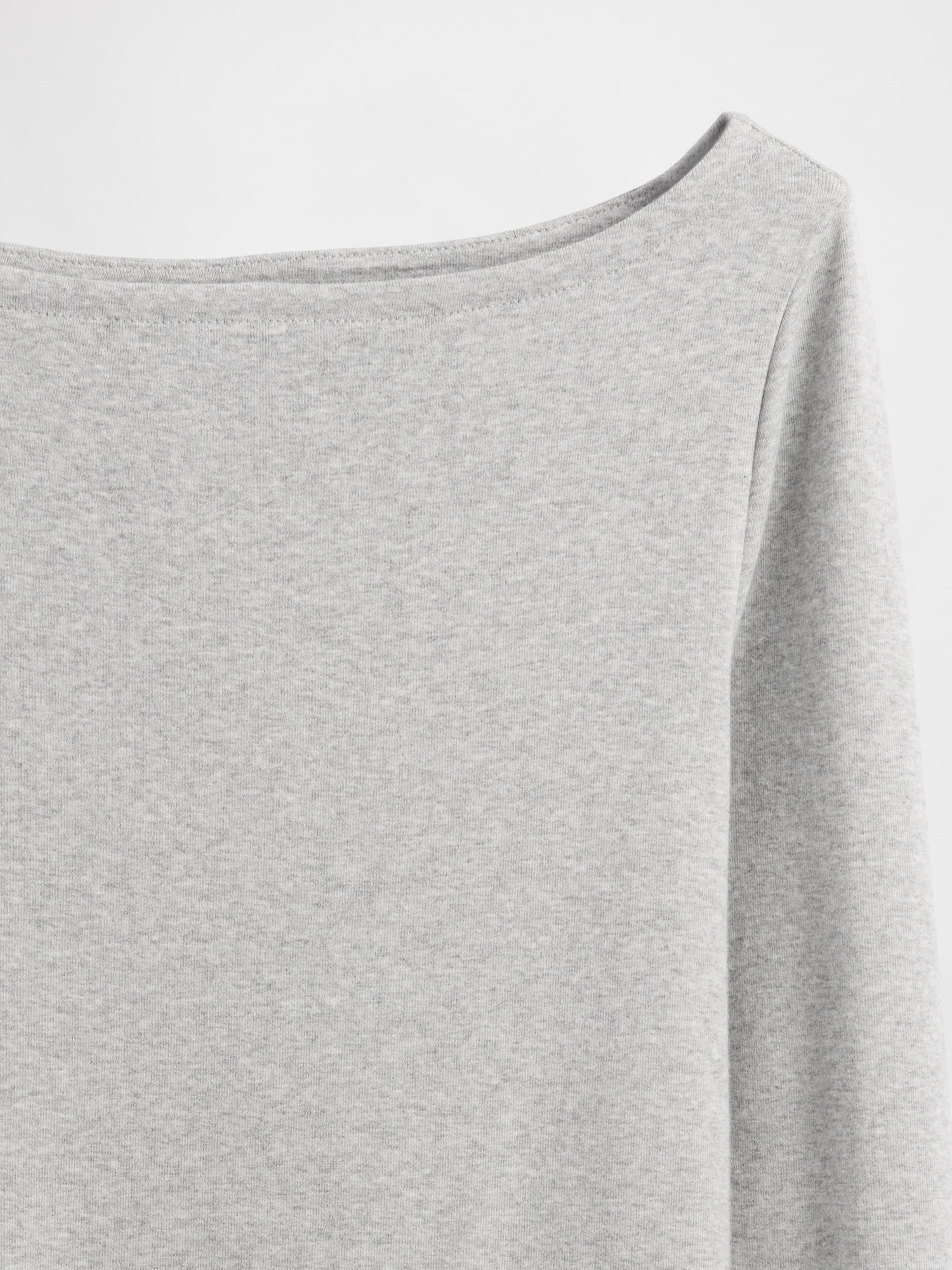 T-shirt z dekoltem łódkowym - 004
