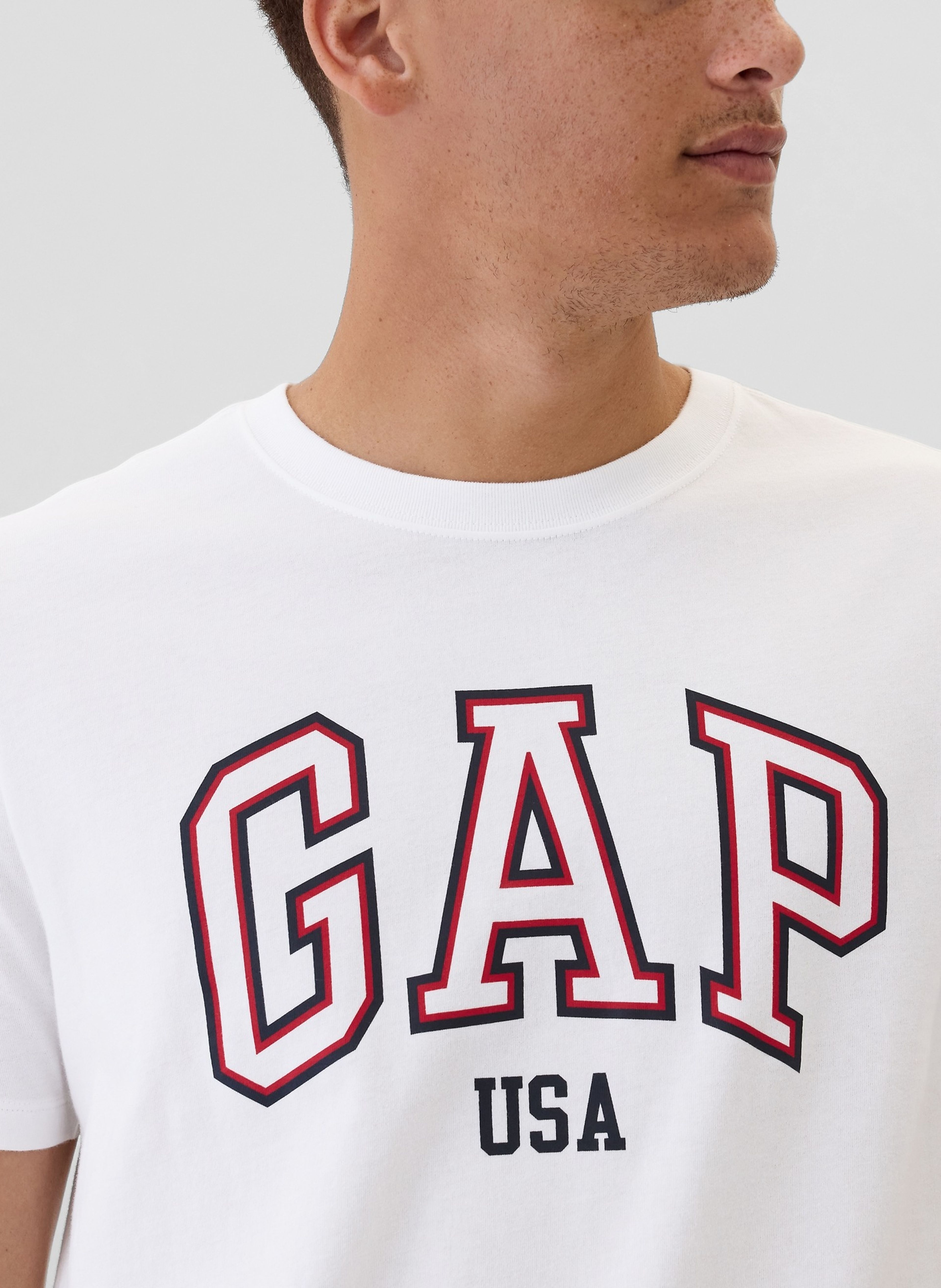T-shirt con logo Gap USA - 004