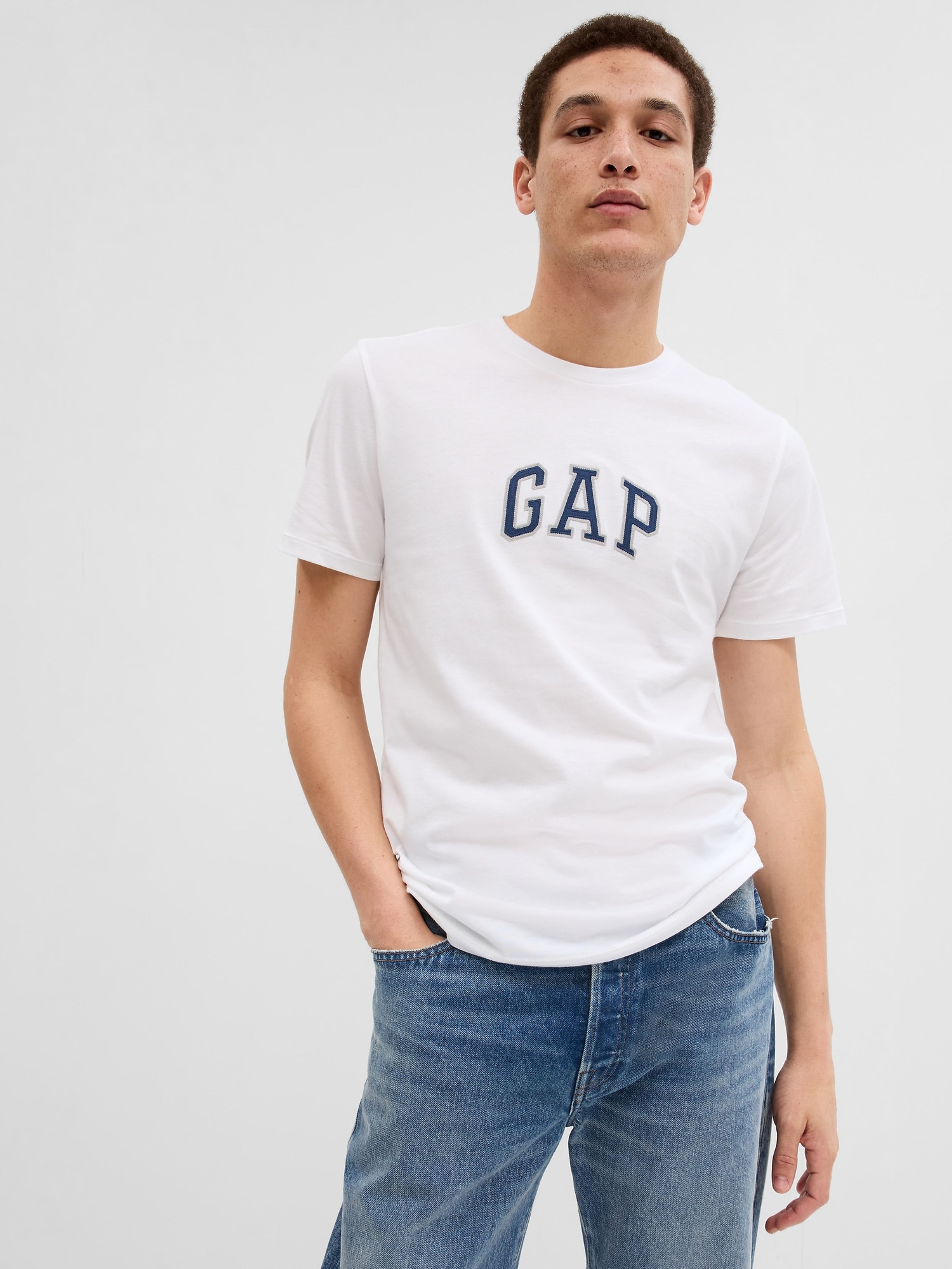 T-Shirt mit GAP Logo