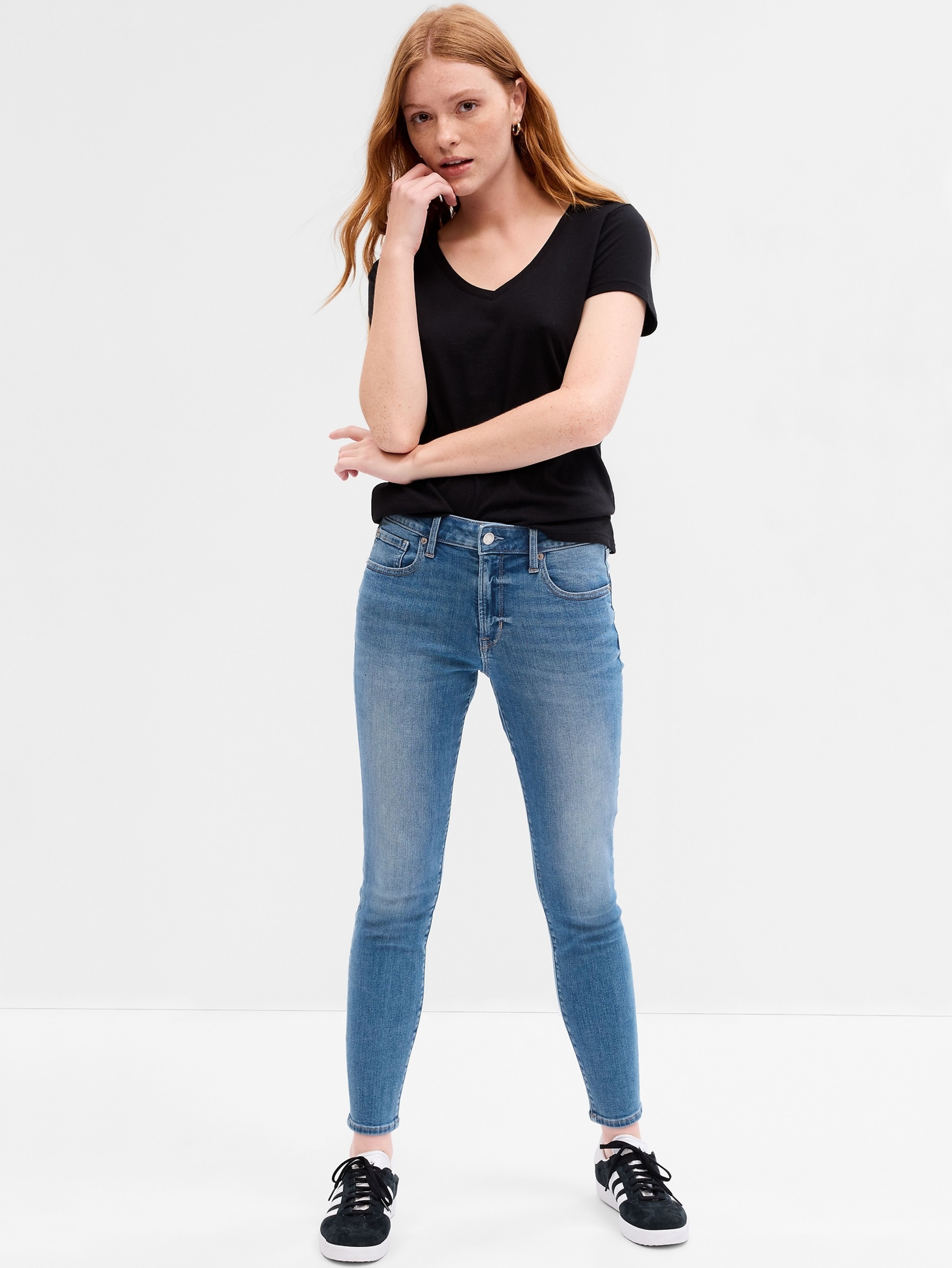 Mid Rise Universal Legging Jeans