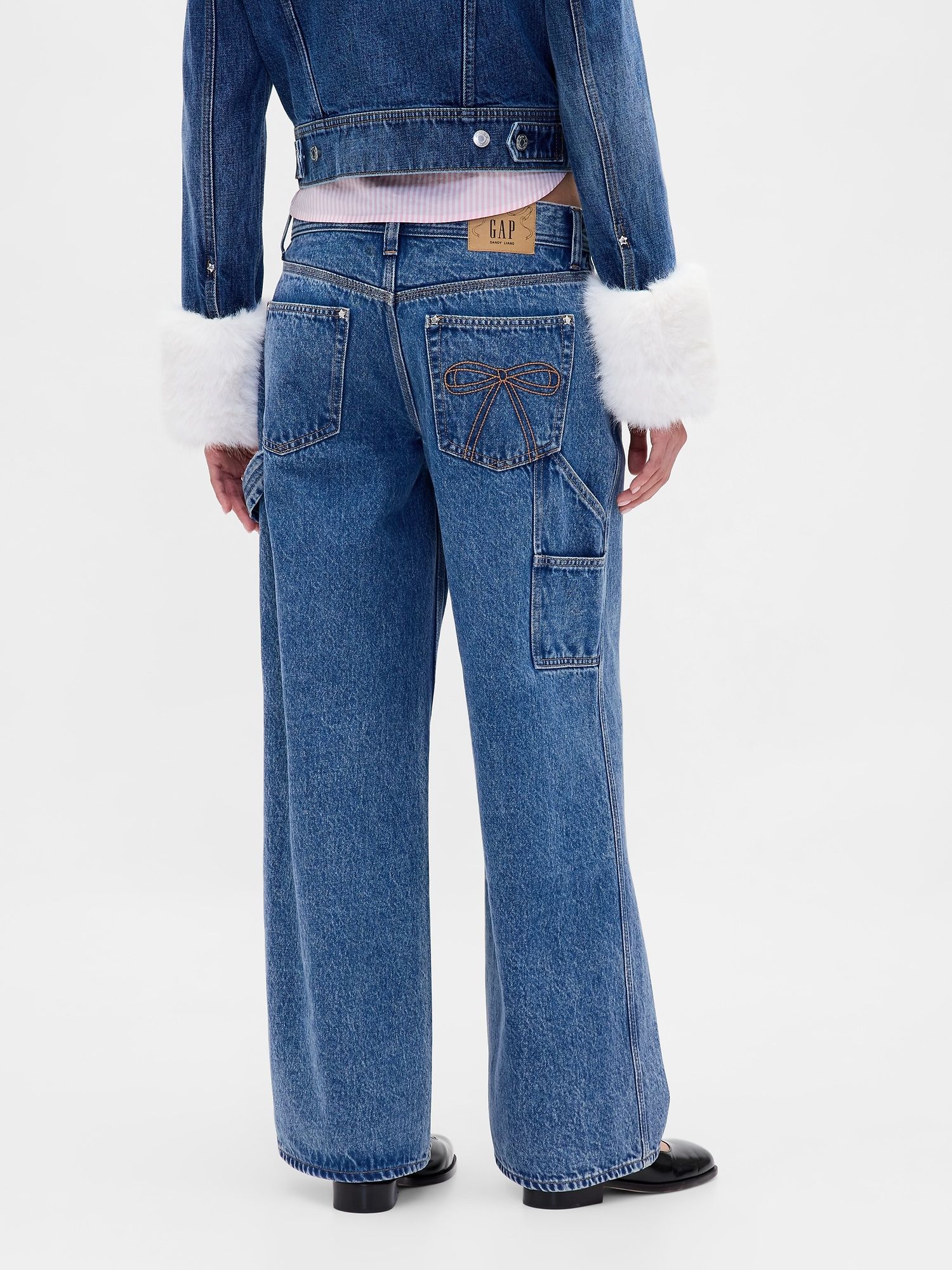 SANDY LIANG x GAP ‘90s ローライズのカーペンタージーンズ Jean Low Rise 90s Loose Carpenter Gap × Sandy Liang | GAP-france.fr